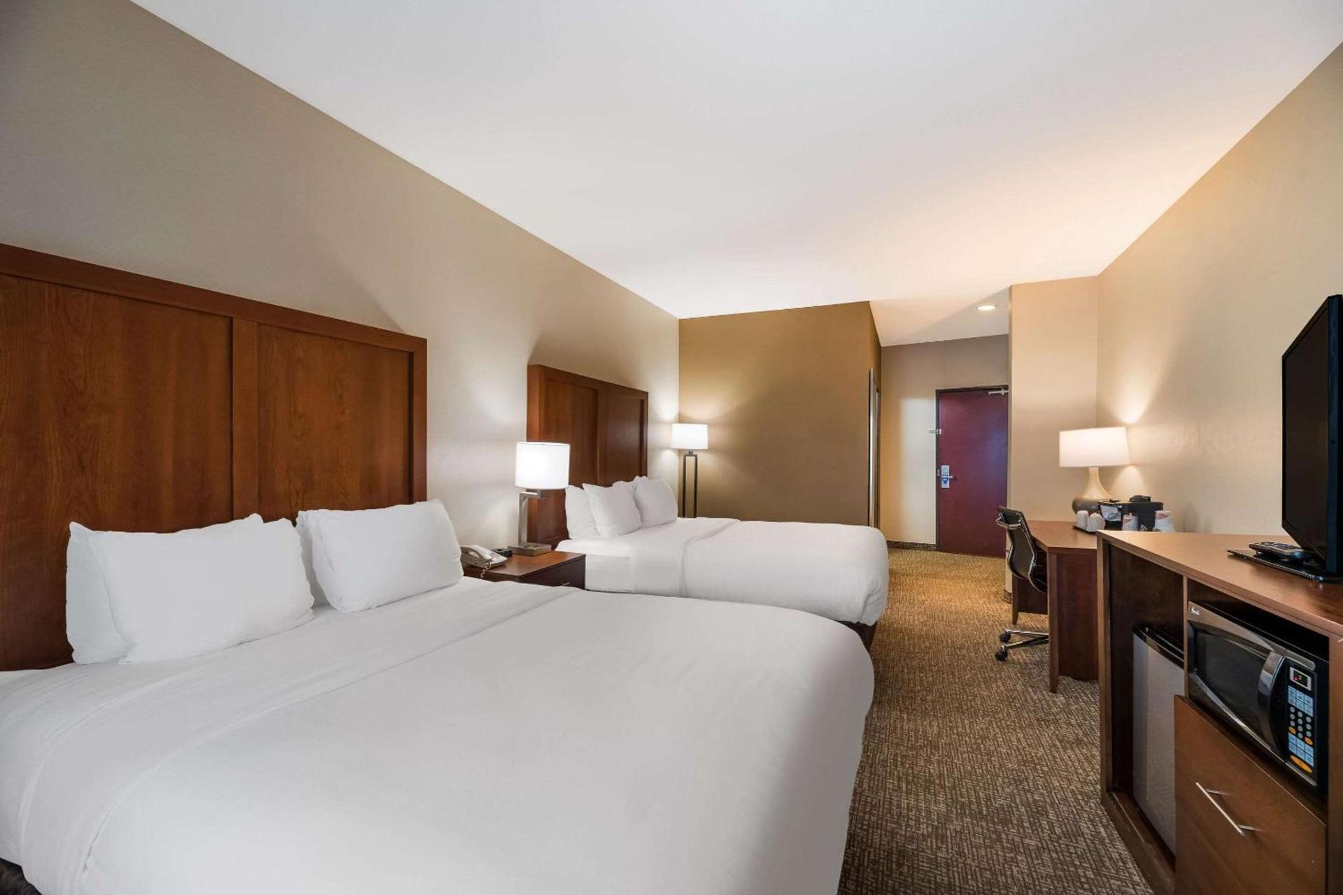 Comfort Inn & Suites Las Vegas - Nellis photo 18