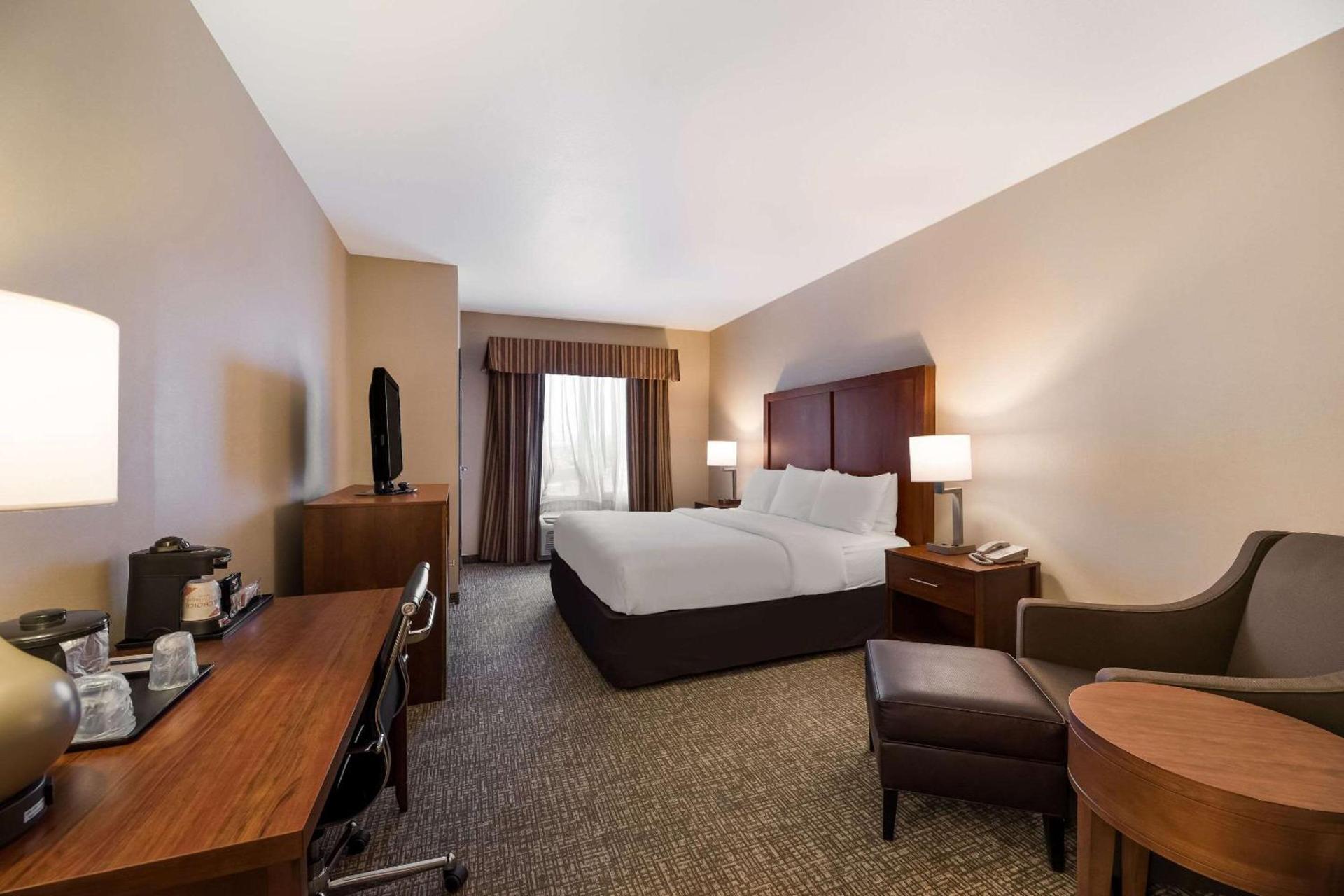 Comfort Inn & Suites Las Vegas - Nellis photo 21