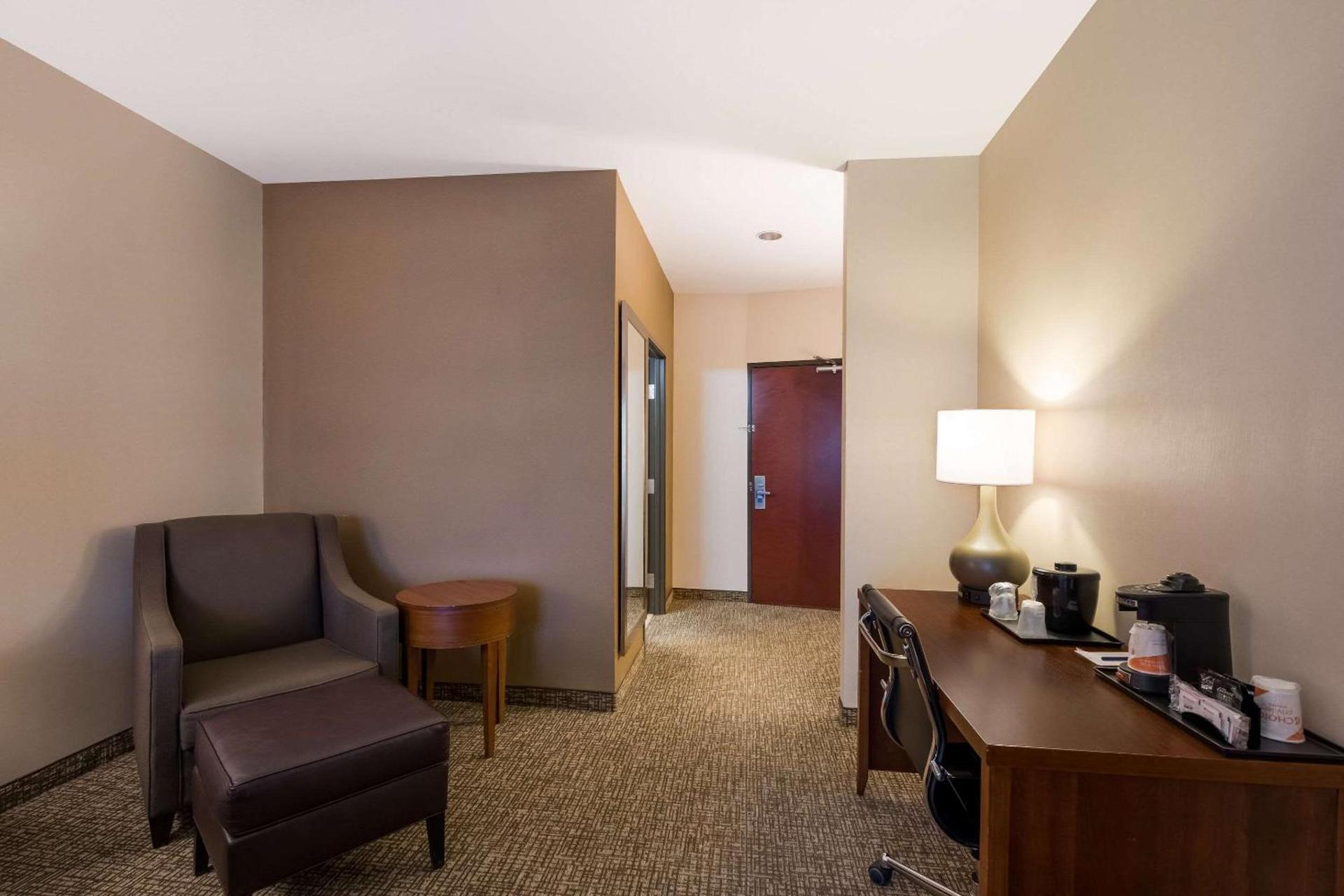 Comfort Inn & Suites Las Vegas - Nellis photo 23