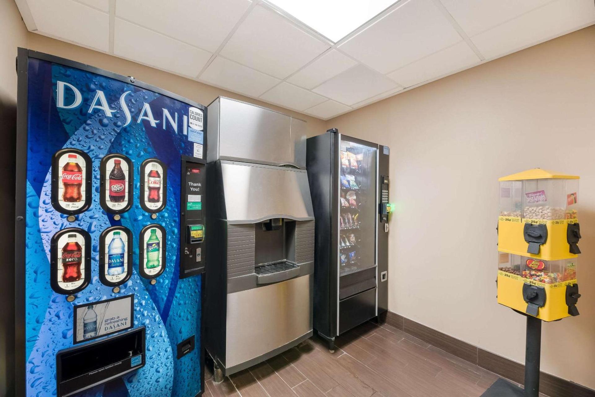Comfort Inn & Suites Las Vegas - Nellis photo 36