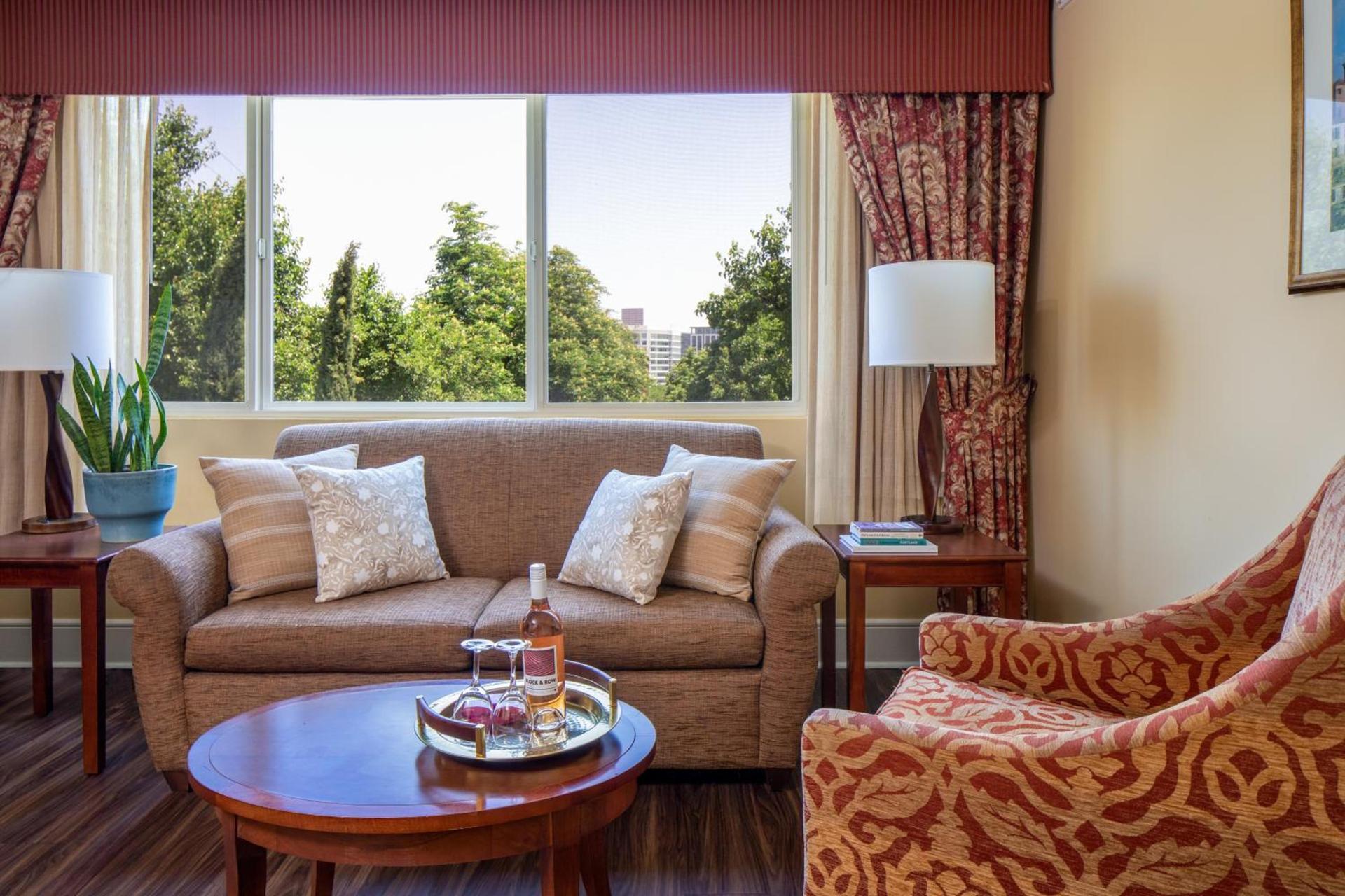 Park Lane Suites & Inn photo 27