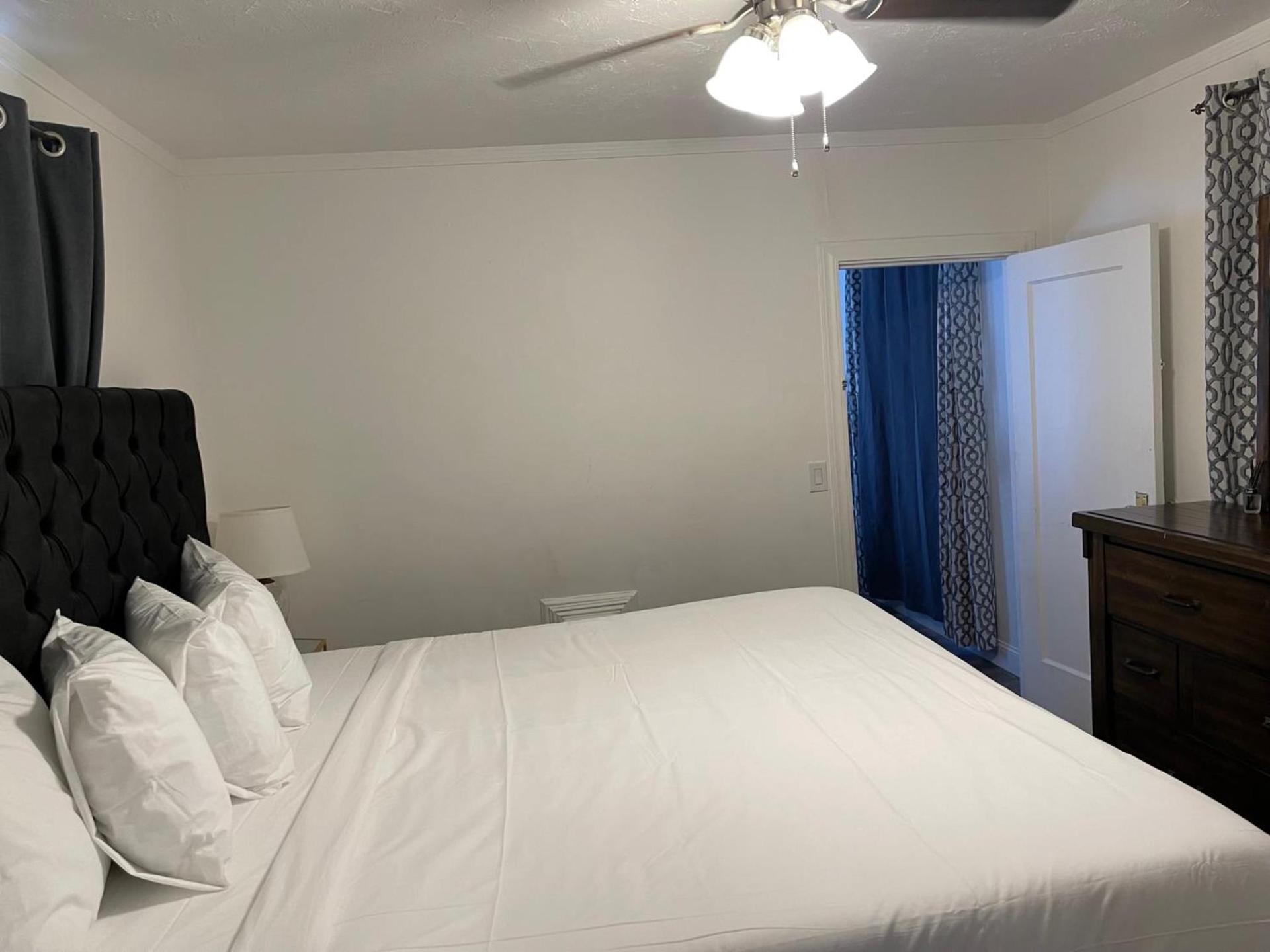 Americas Best Value Inn Royal Carriage photo 21