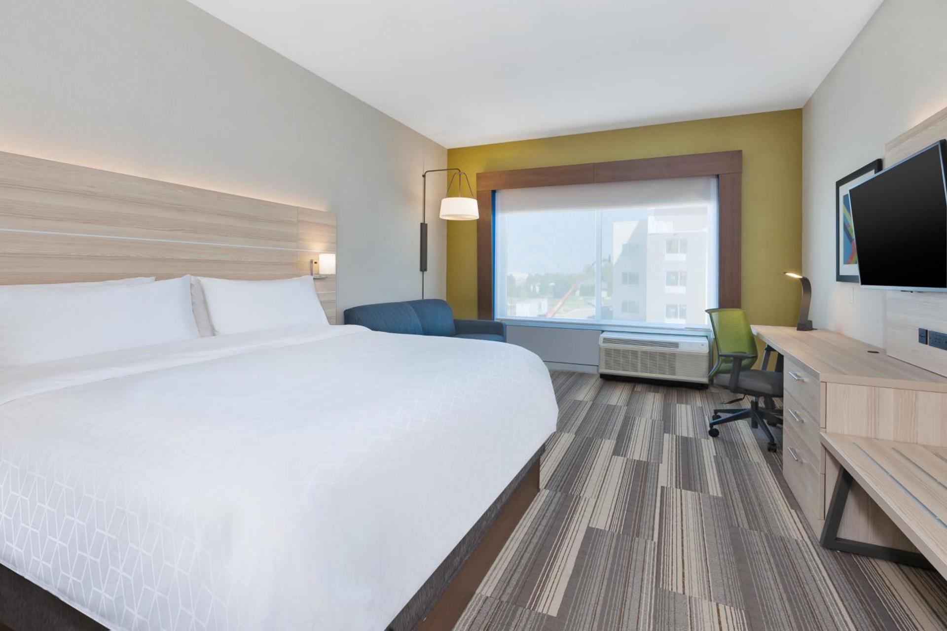 Holiday Inn Express & Suites - Grand Rapids Airport - South by IHG photo 73