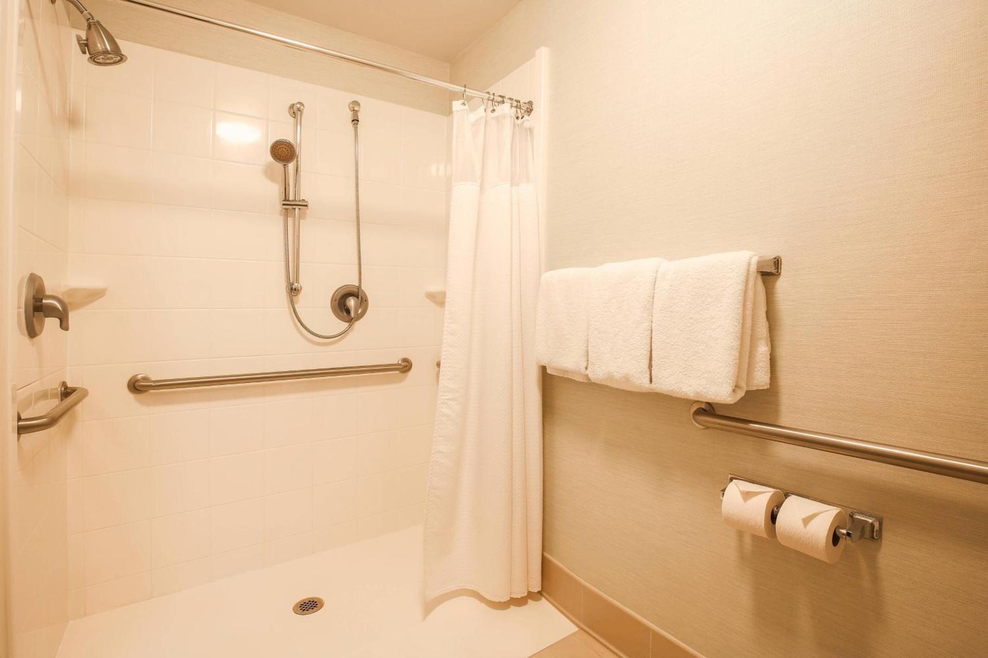 Courtyard by Marriott Flint Grand Blanc photo 15
