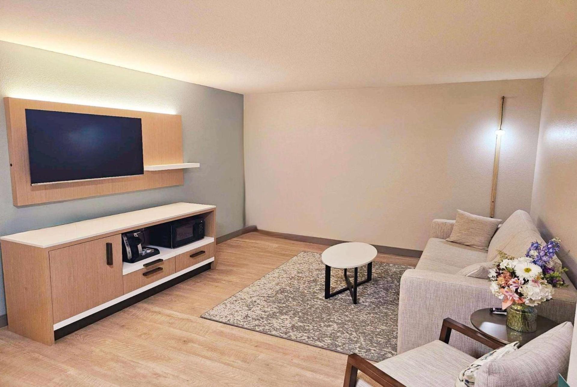 Wyndham Garden Otsego-Minneapolis photo 5