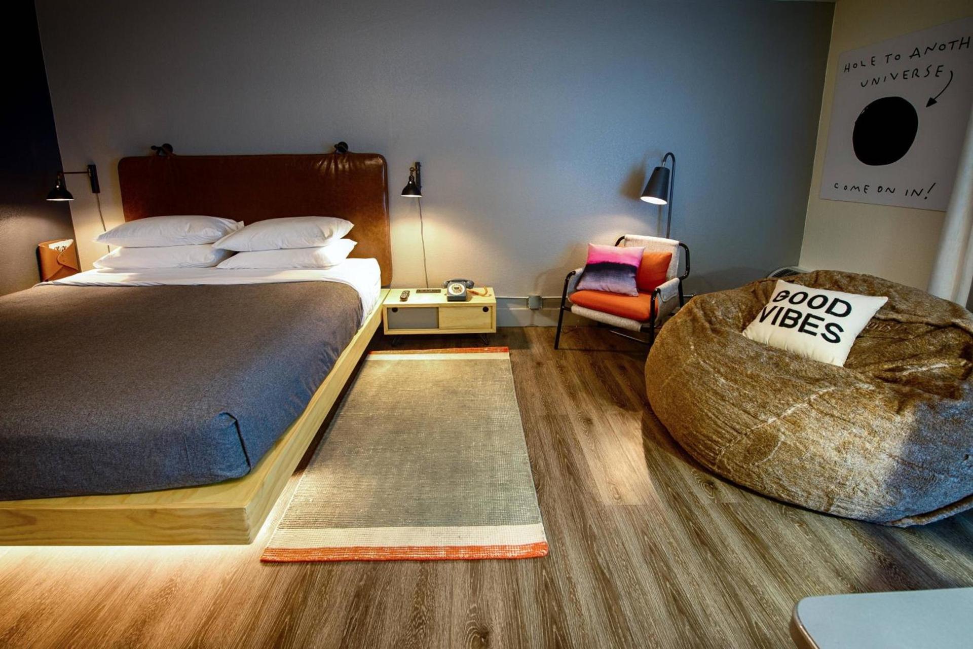 MOXY Phoenix Tempe/ASU Area photo 7