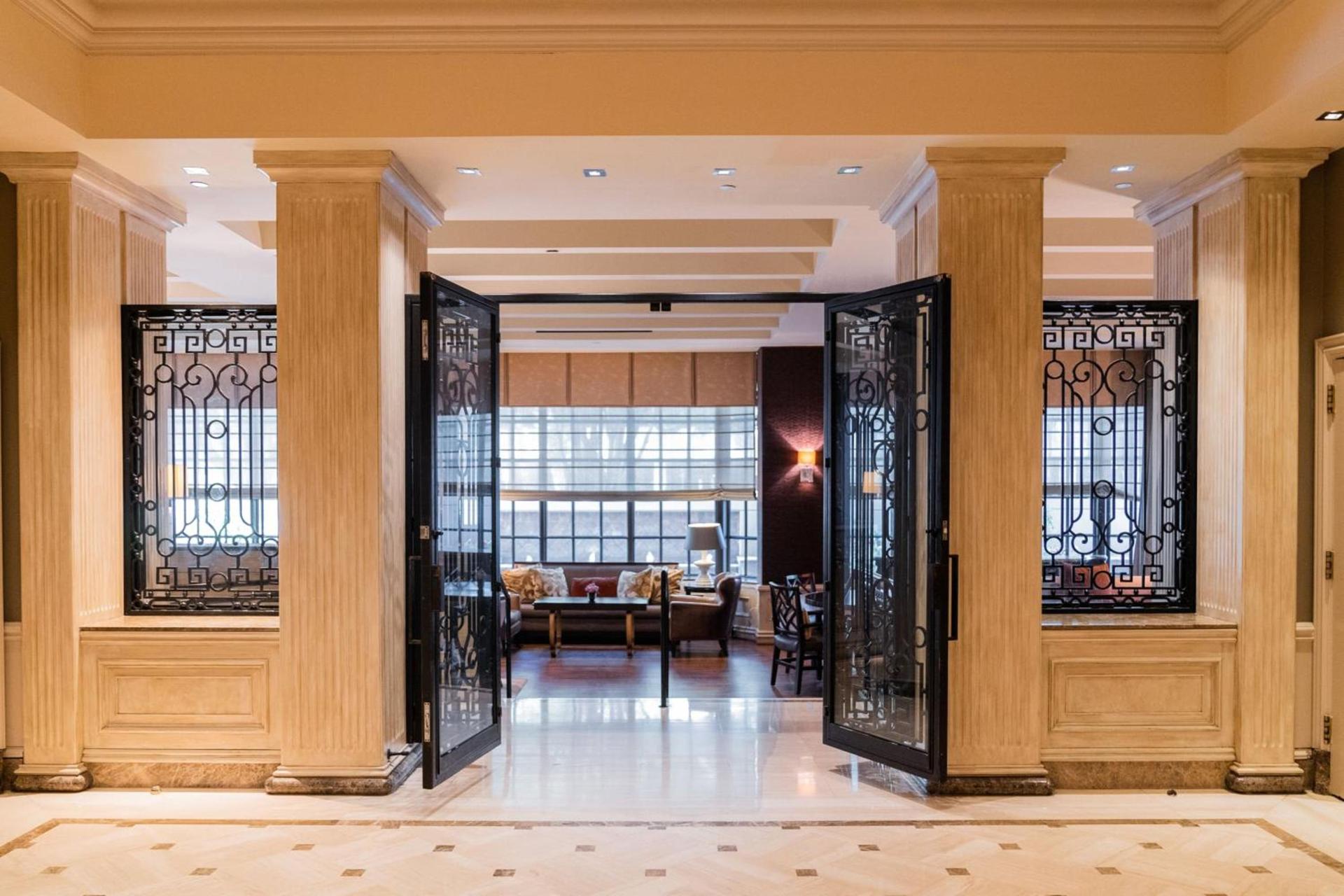 Houston Grand Hotel - River Oaks photo 40