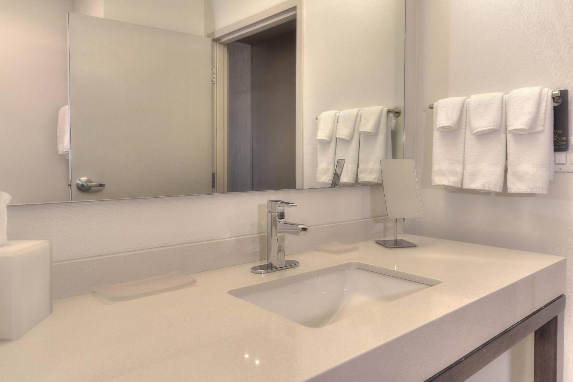Courtyard by Marriott Pigeon Forge photo 88