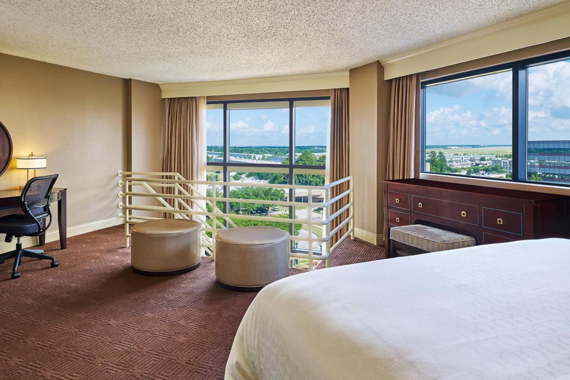 Sheraton North Houston at George Bush Intercontinental photo 12