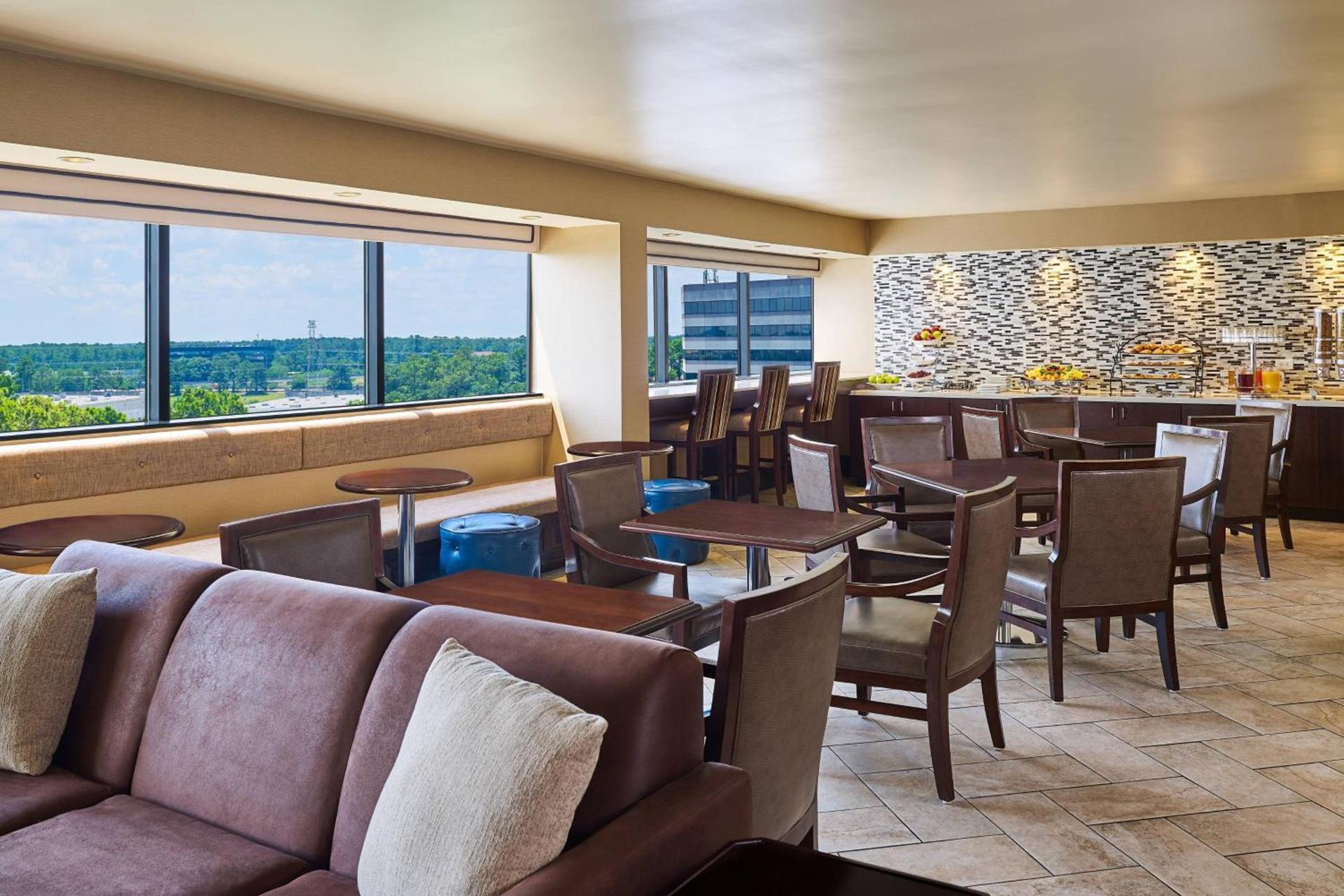 Sheraton North Houston at George Bush Intercontinental photo 20