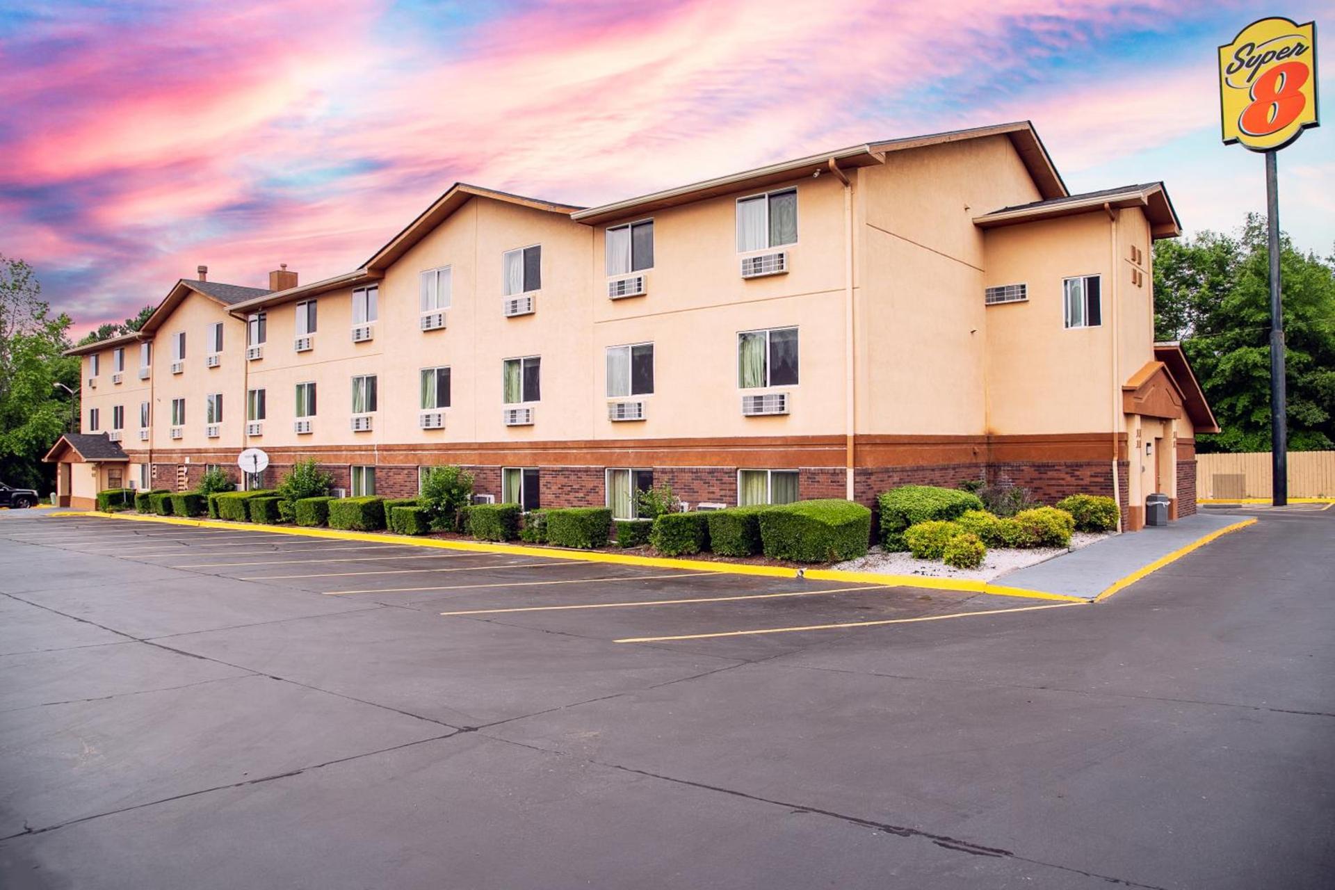 Super 8 by Wyndham Augusta Ft Eisenhower Area photo 3