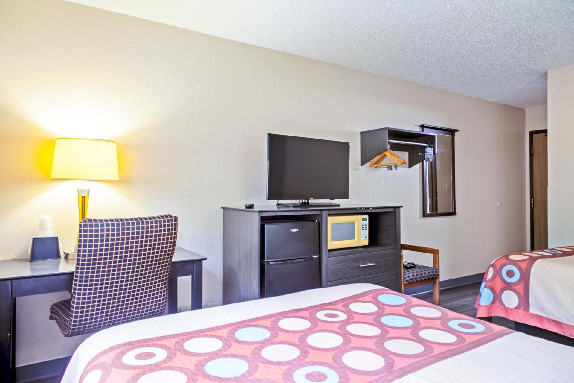 Super 8 by Wyndham Augusta Ft Eisenhower Area photo 19