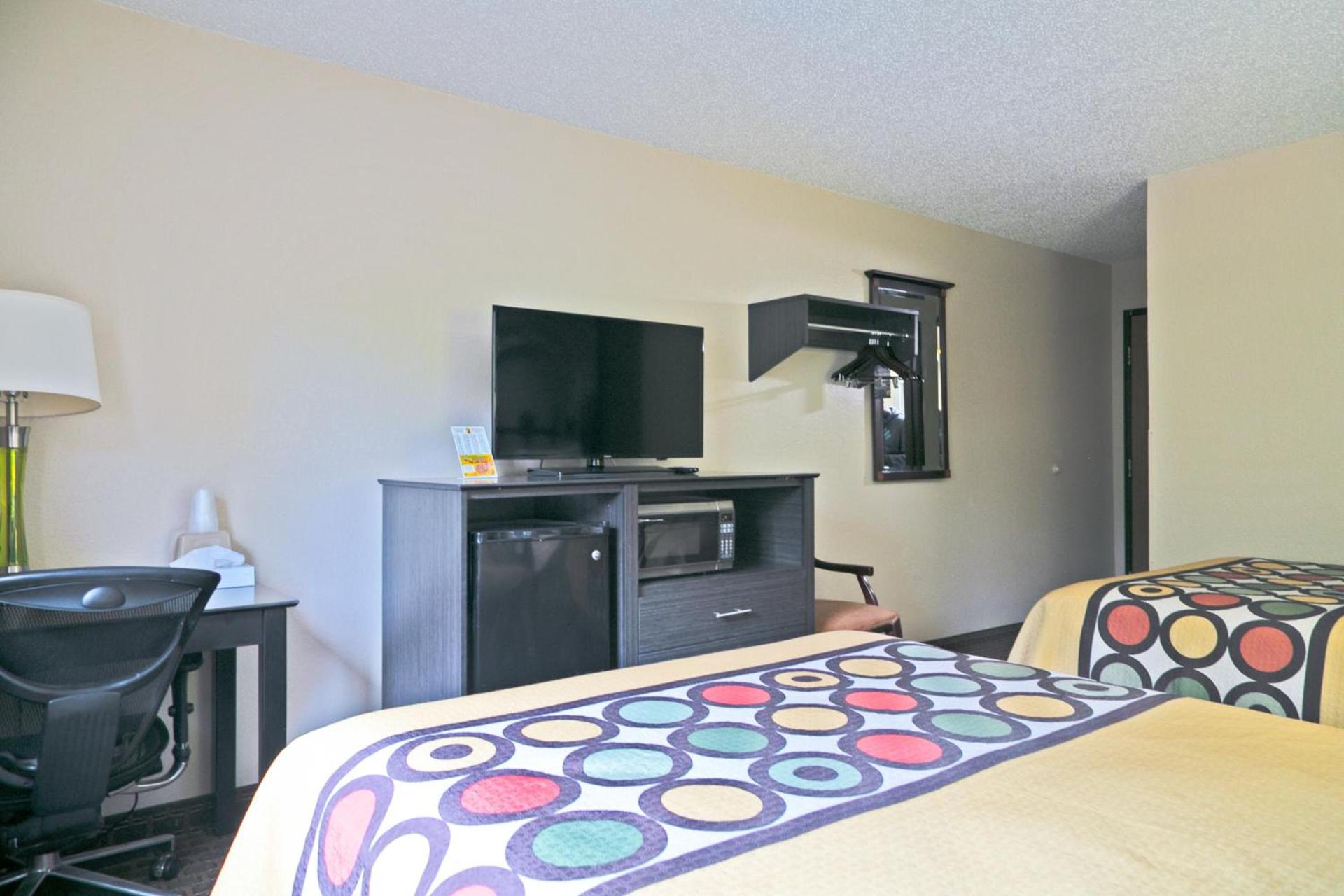 Super 8 by Wyndham Augusta Ft Eisenhower Area photo 18