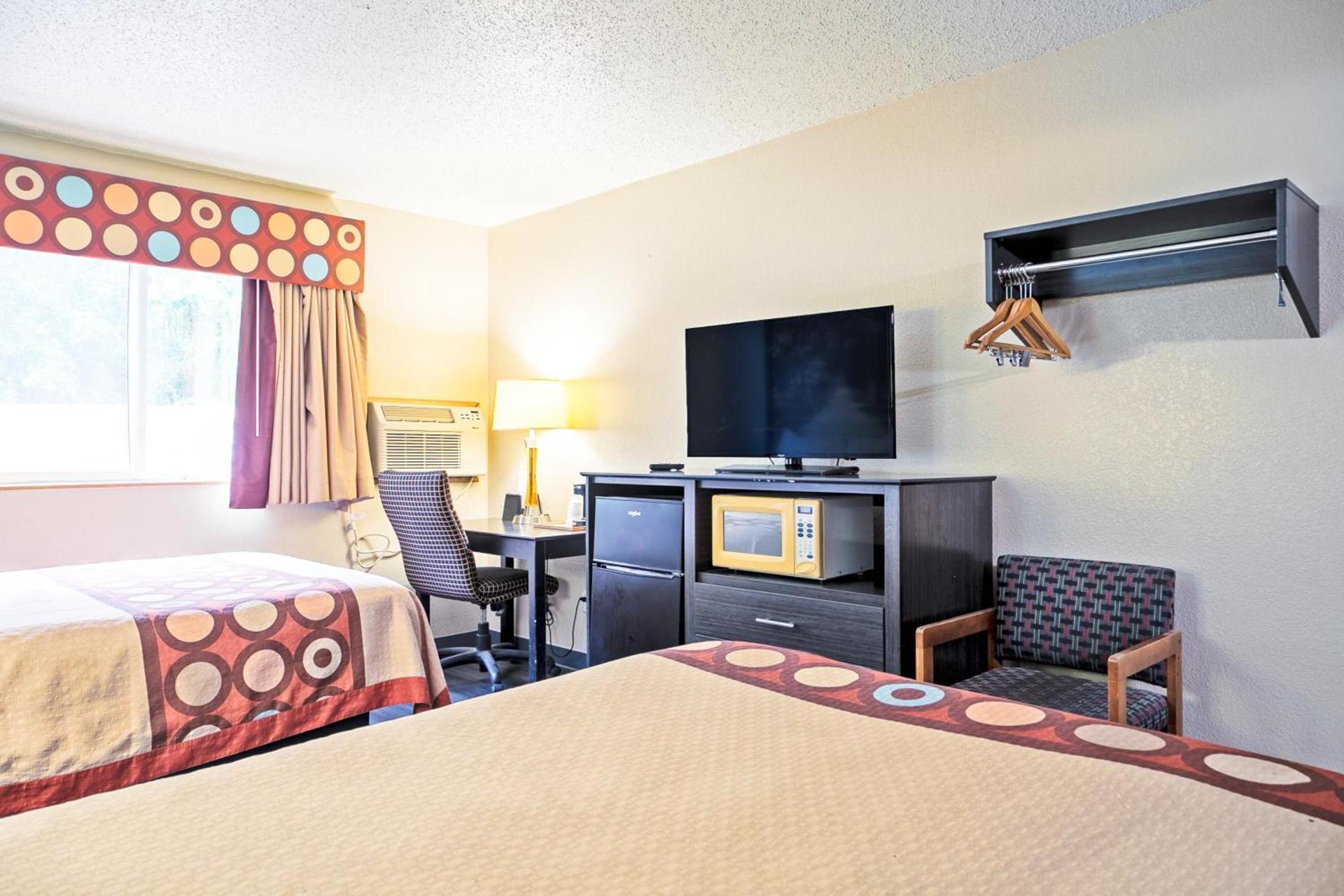Super 8 by Wyndham Augusta Ft Eisenhower Area photo 26