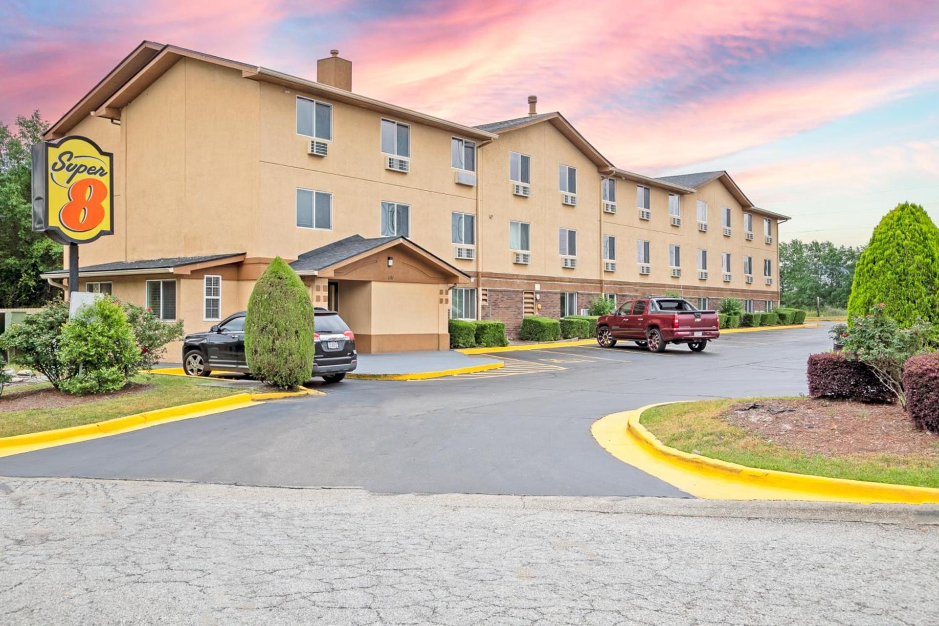 Super 8 by Wyndham Augusta Ft Eisenhower Area photo 2