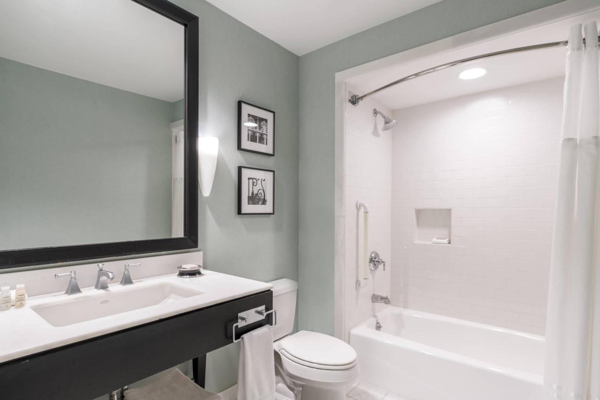 Renaissance New Orleans Pere Marquette French Quarter Area Hotel photo 15