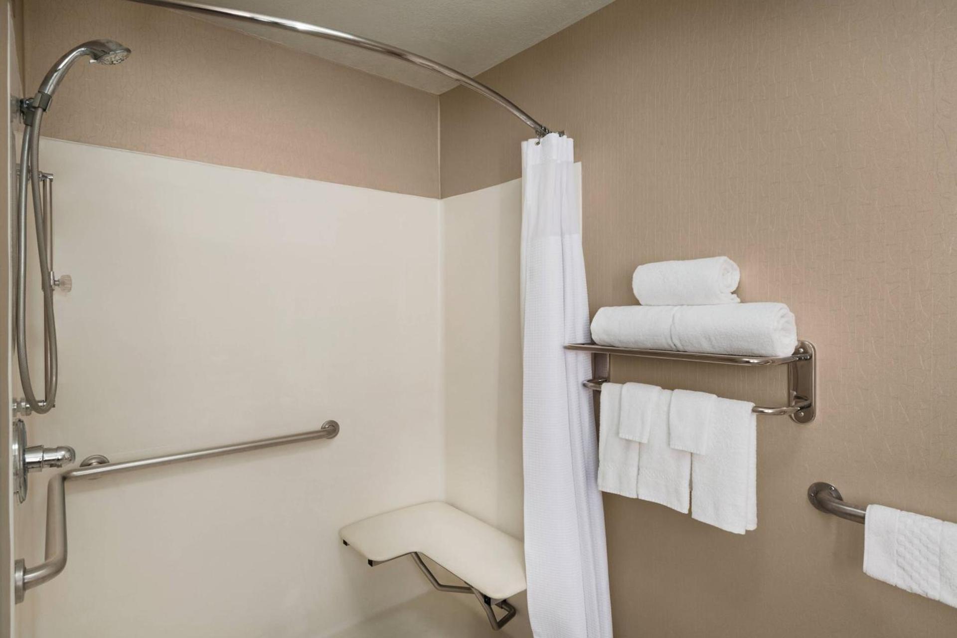 SpringHill Suites Phoenix North photo 7