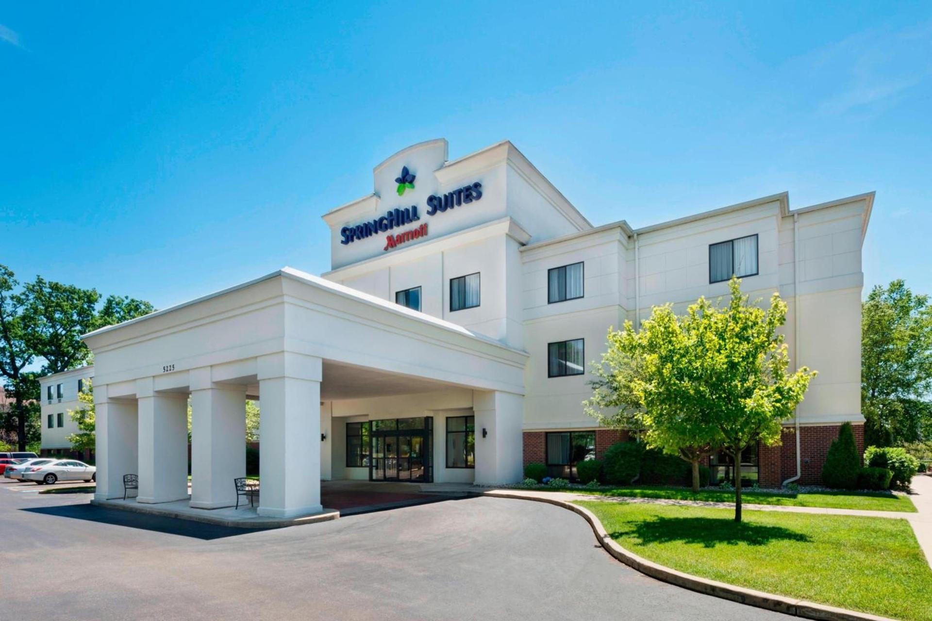 SpringHill Suites Mishawaka-University Area photo 2
