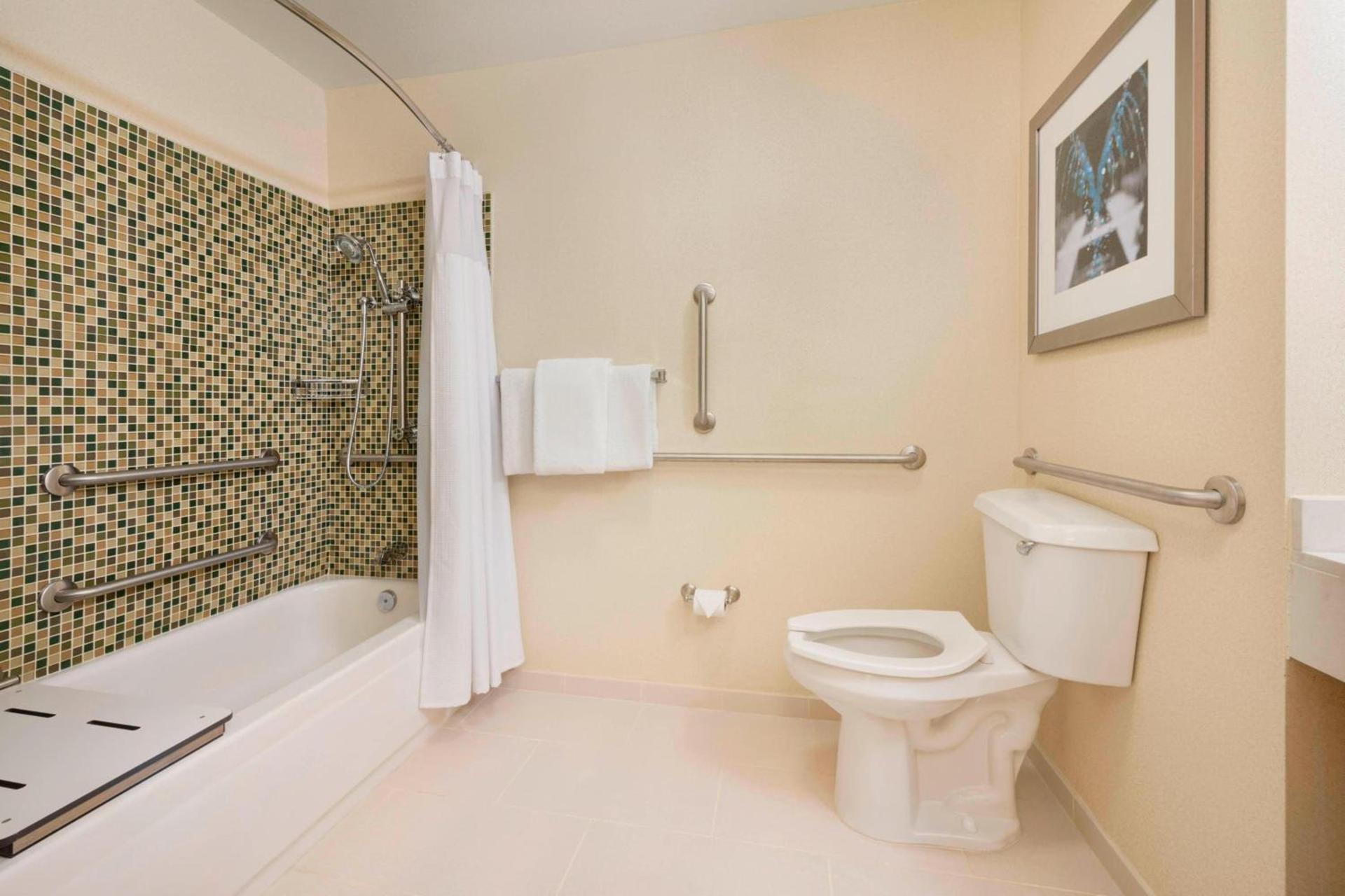SpringHill Suites Mishawaka-University Area photo 12