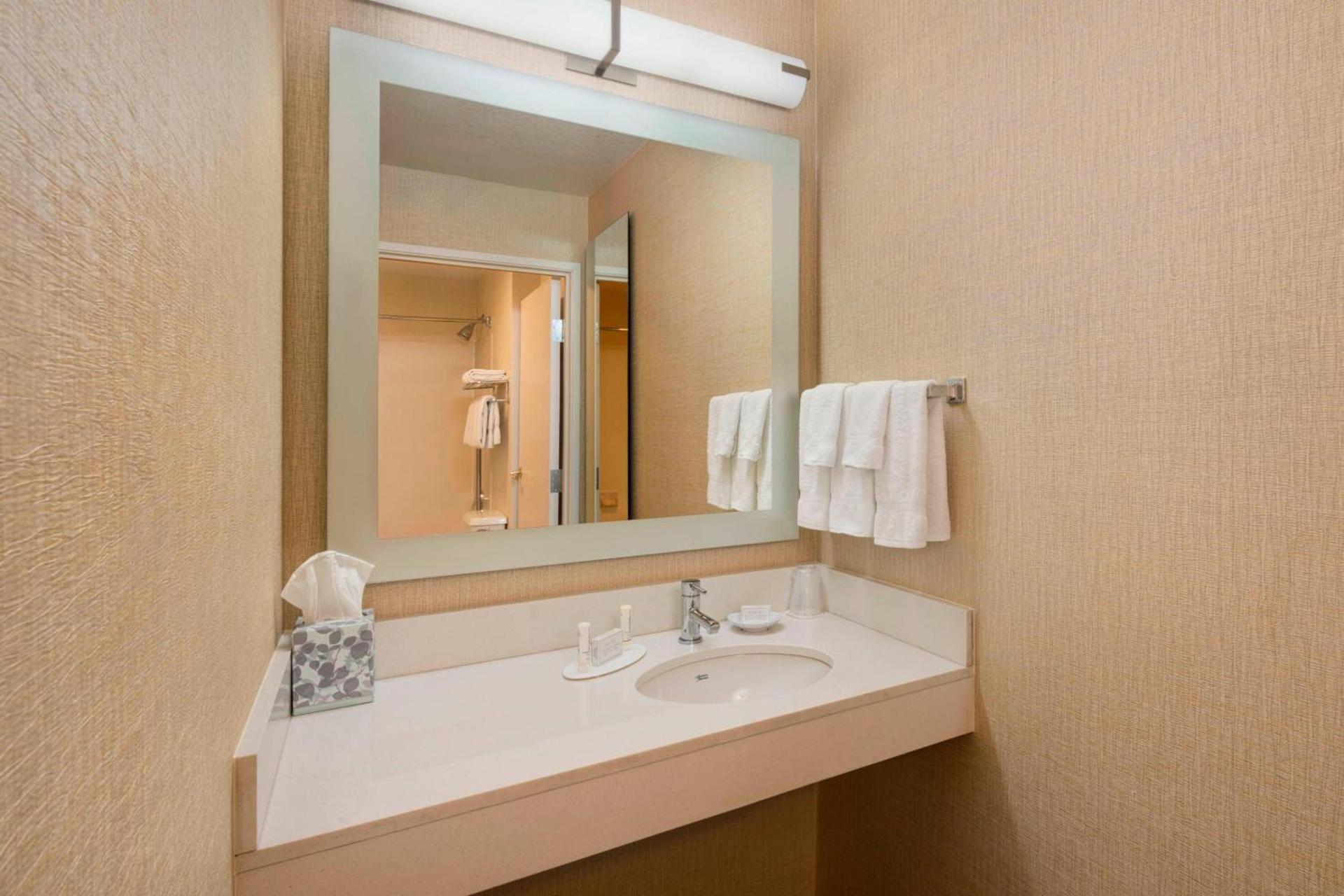SpringHill Suites Mishawaka-University Area photo 11
