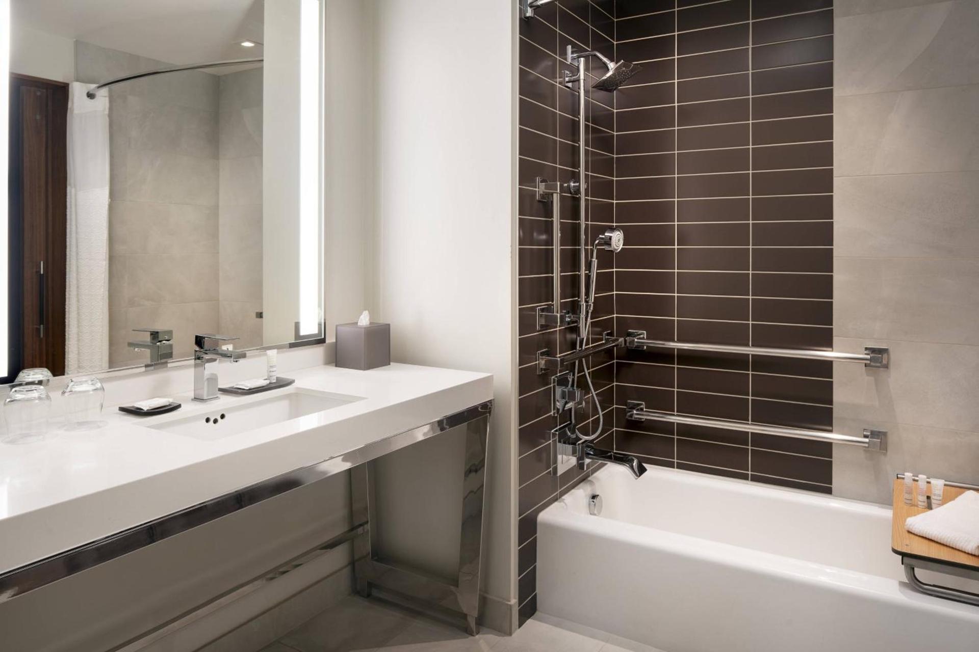 Marriott Irvine Spectrum photo 15