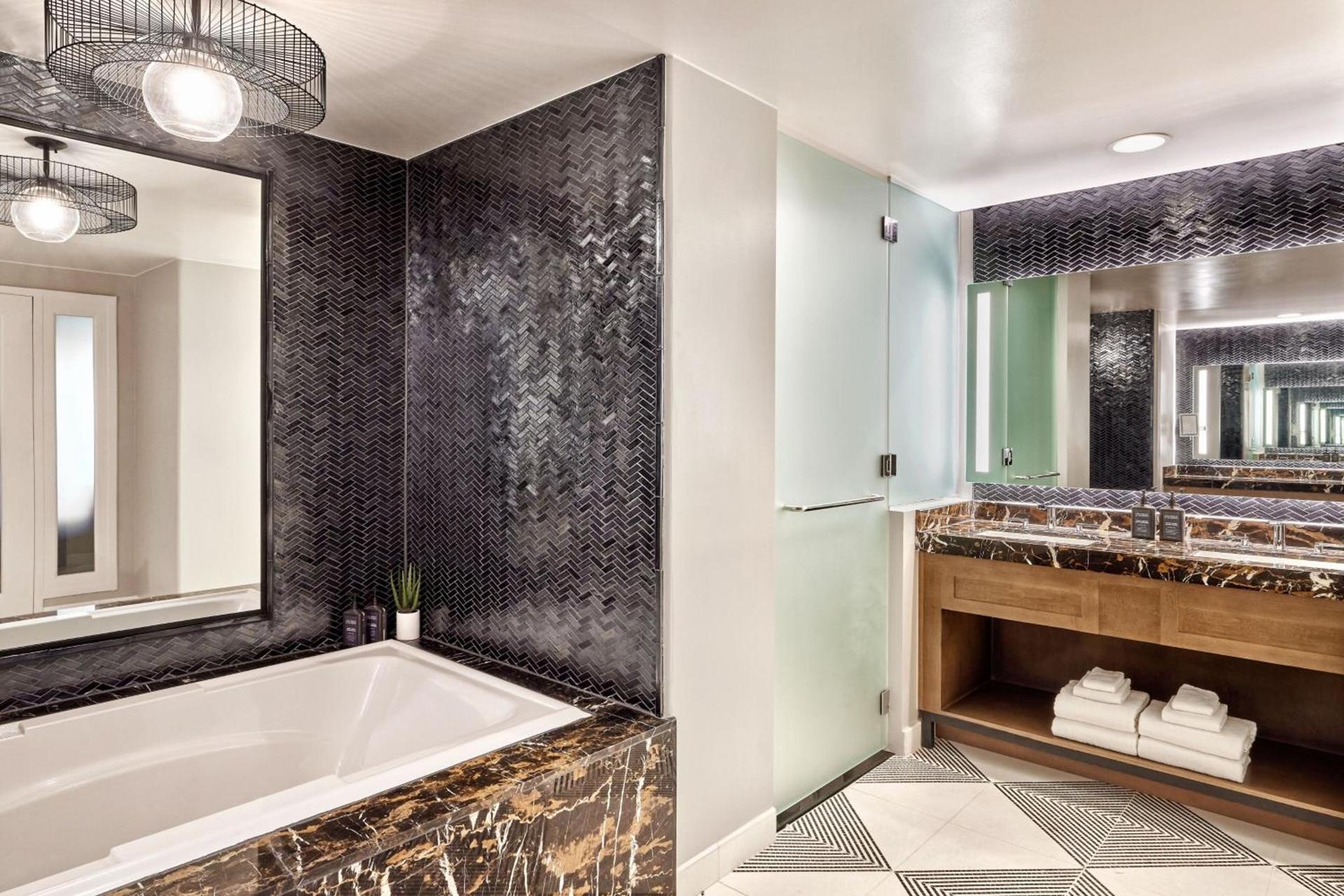 Sheraton Grand at Wild Horse Pass photo 41