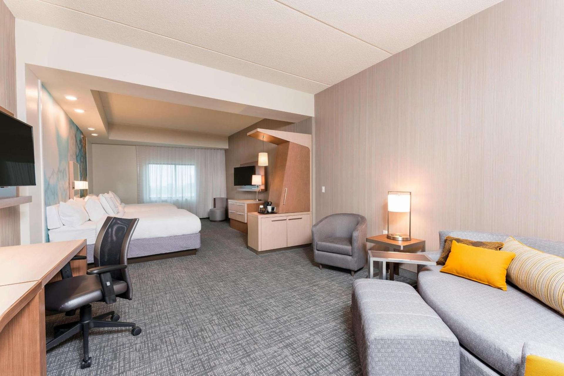 Courtyard by Marriott Mt. Pleasant at Central Michigan University photo 7