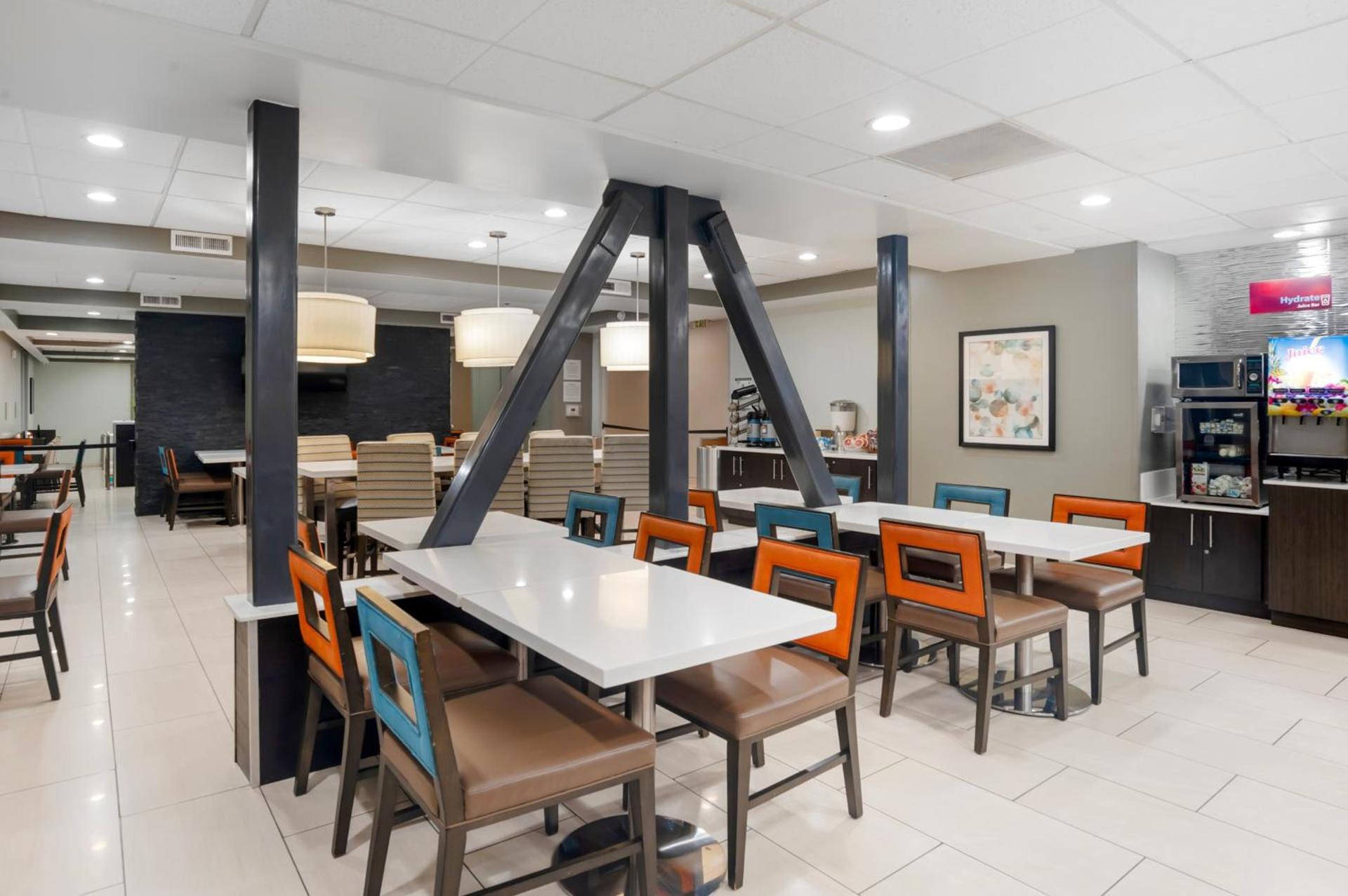 Best Western Plus Commerce Hotel photo 57