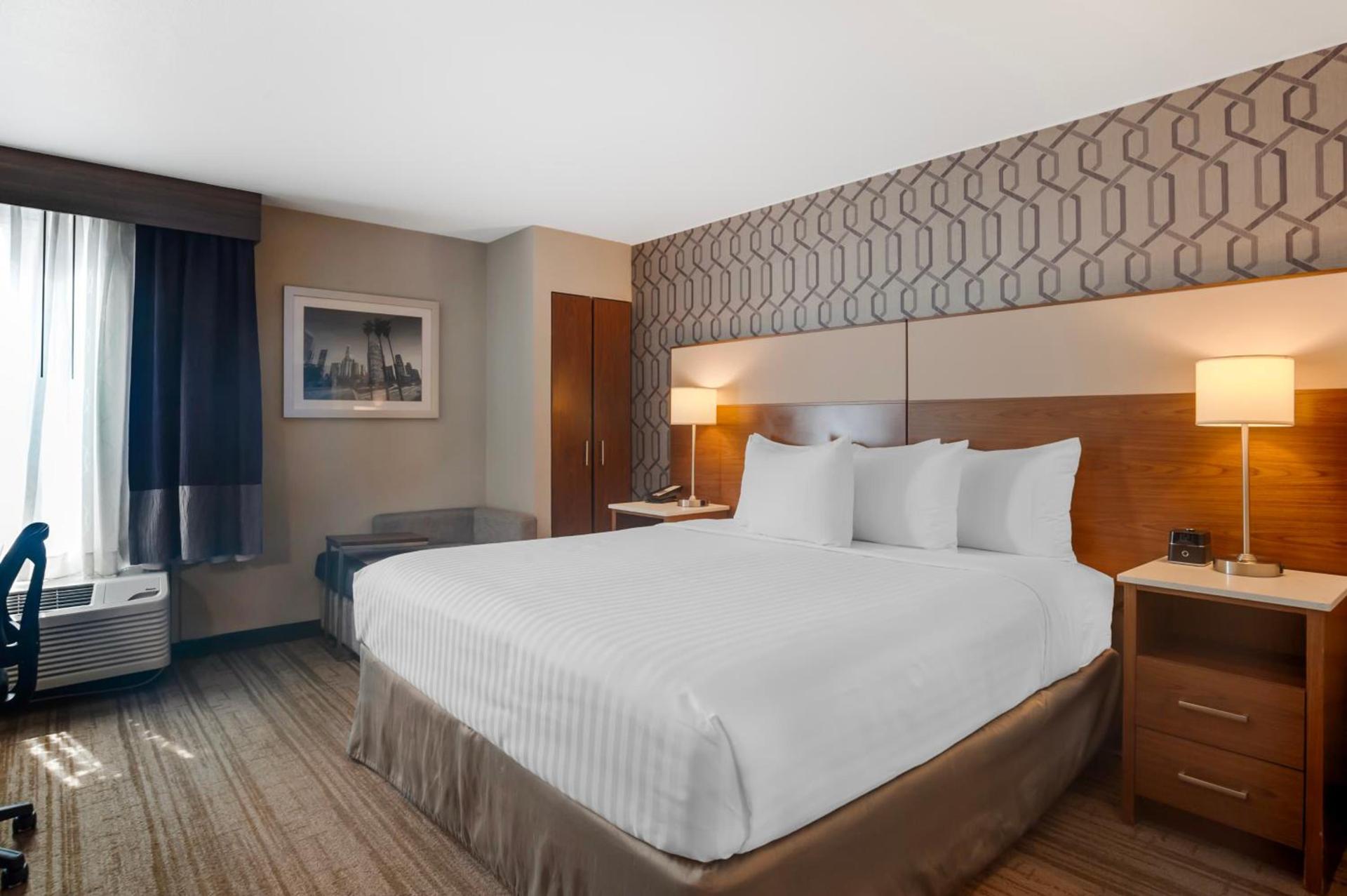 Best Western Plus Commerce Hotel photo 85