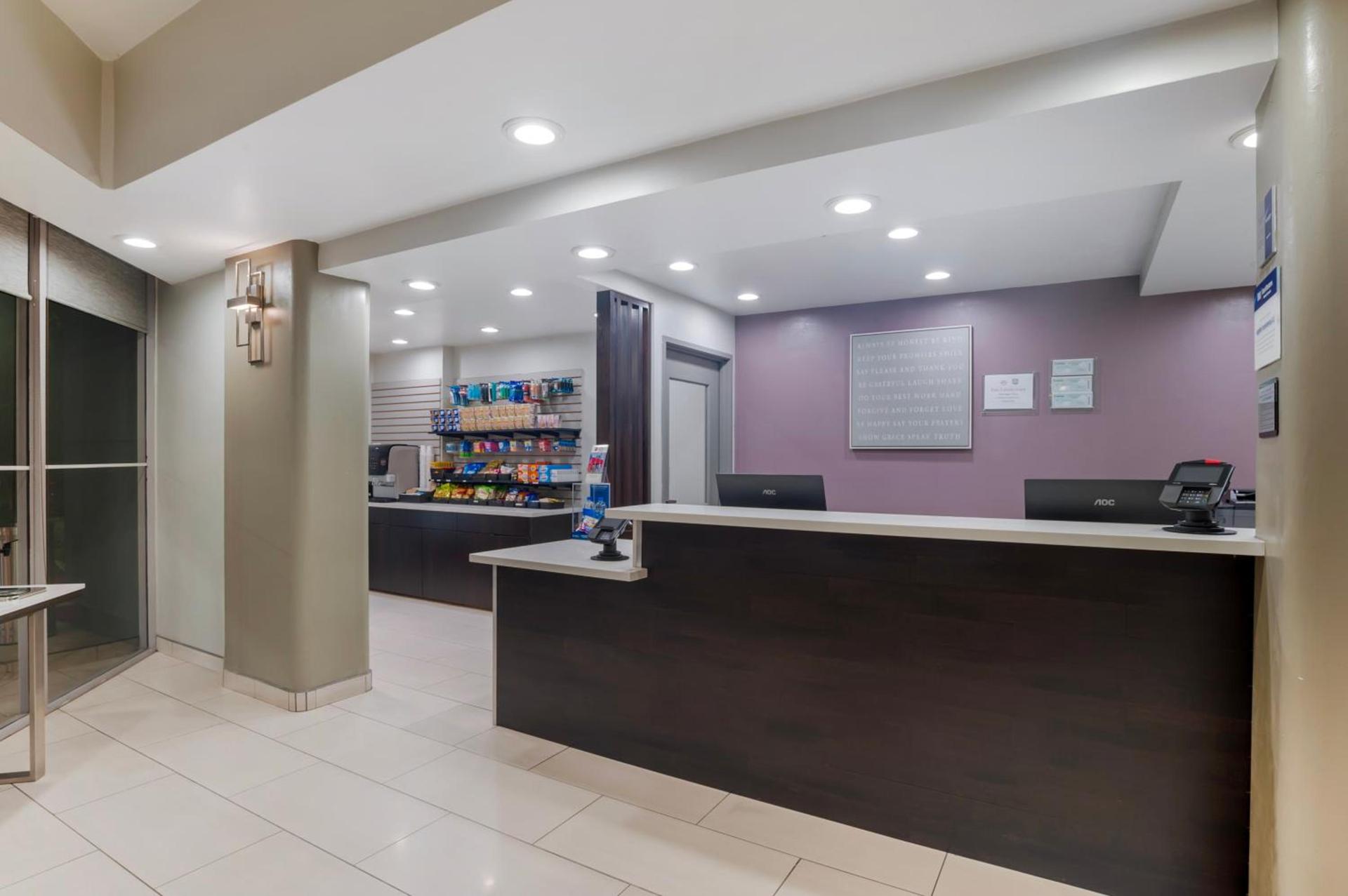 Best Western Plus Commerce Hotel photo 61
