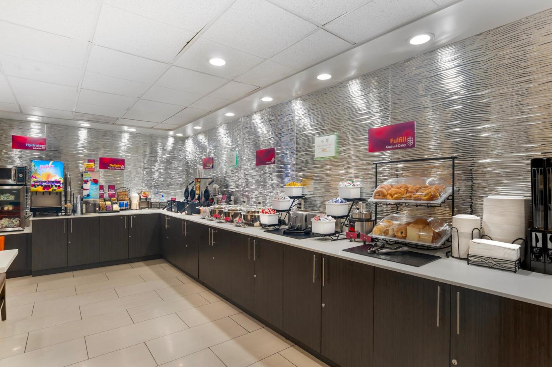 Best Western Plus Commerce Hotel photo 71