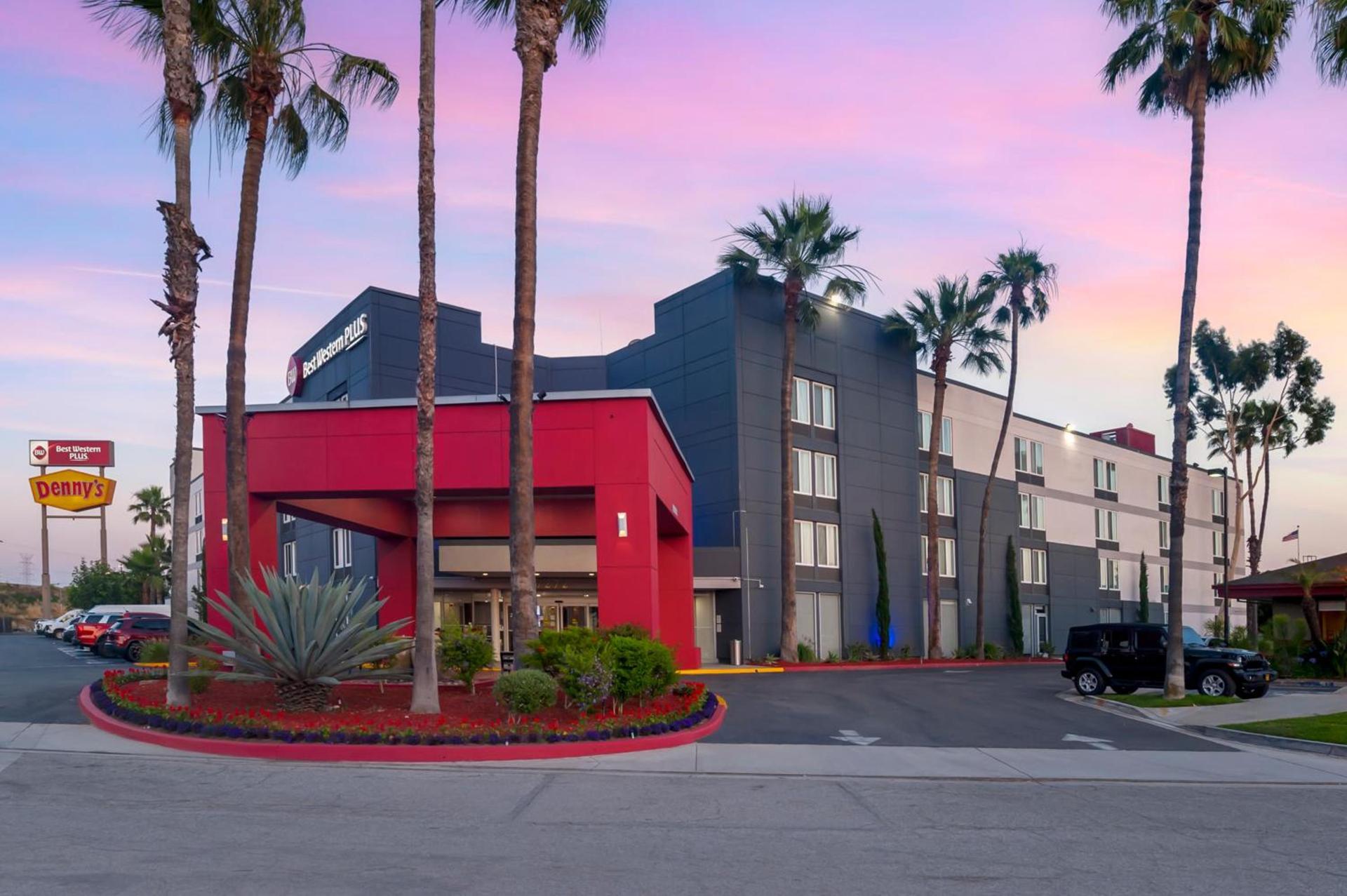 Best Western Plus Commerce Hotel photo 82