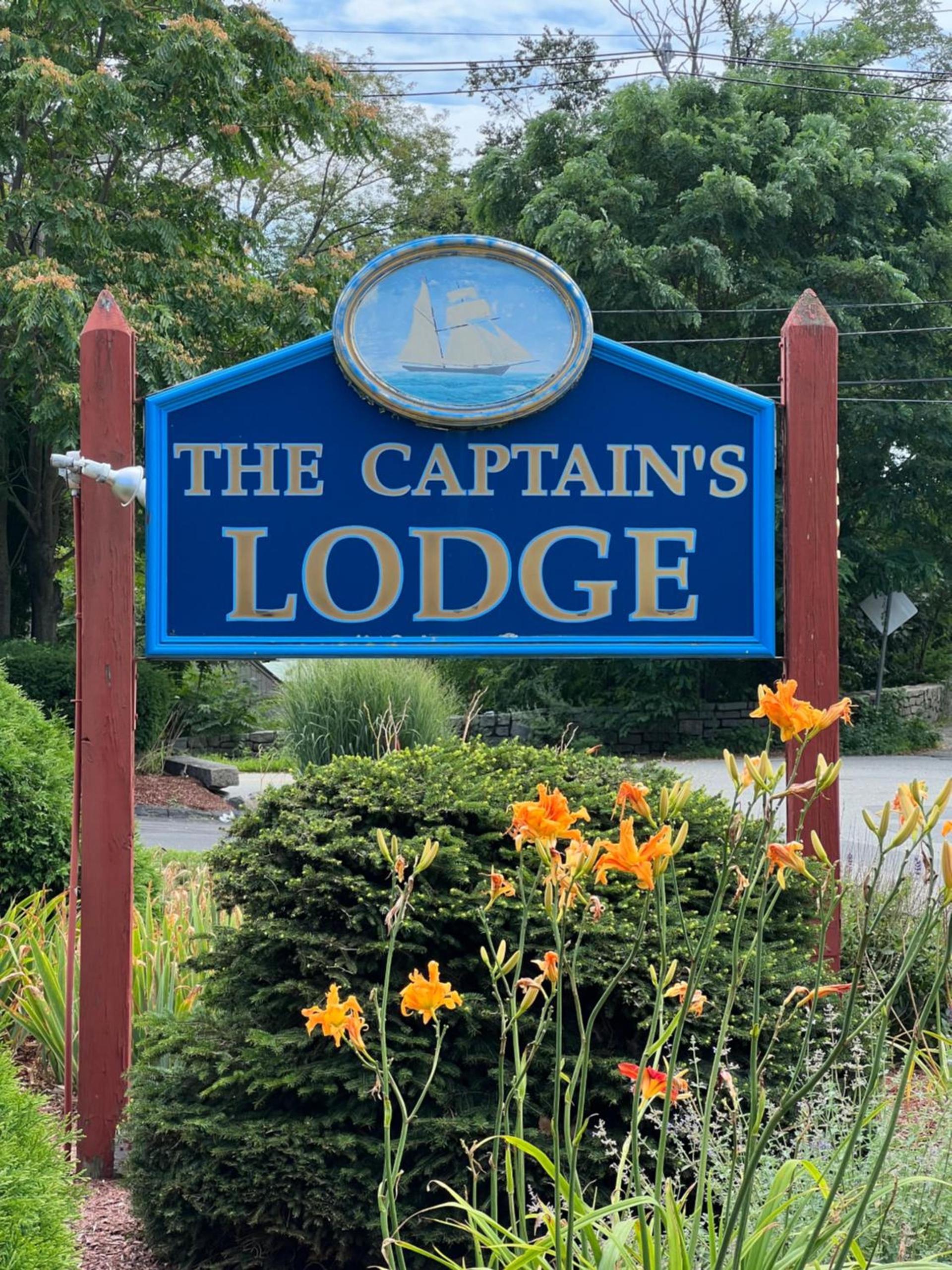 Captain's Lodge Motel photo 7