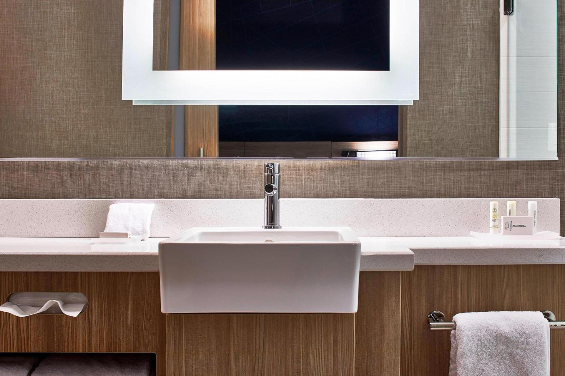 SpringHill Suites by Marriott Nashville Downtown/Convention Center photo 14