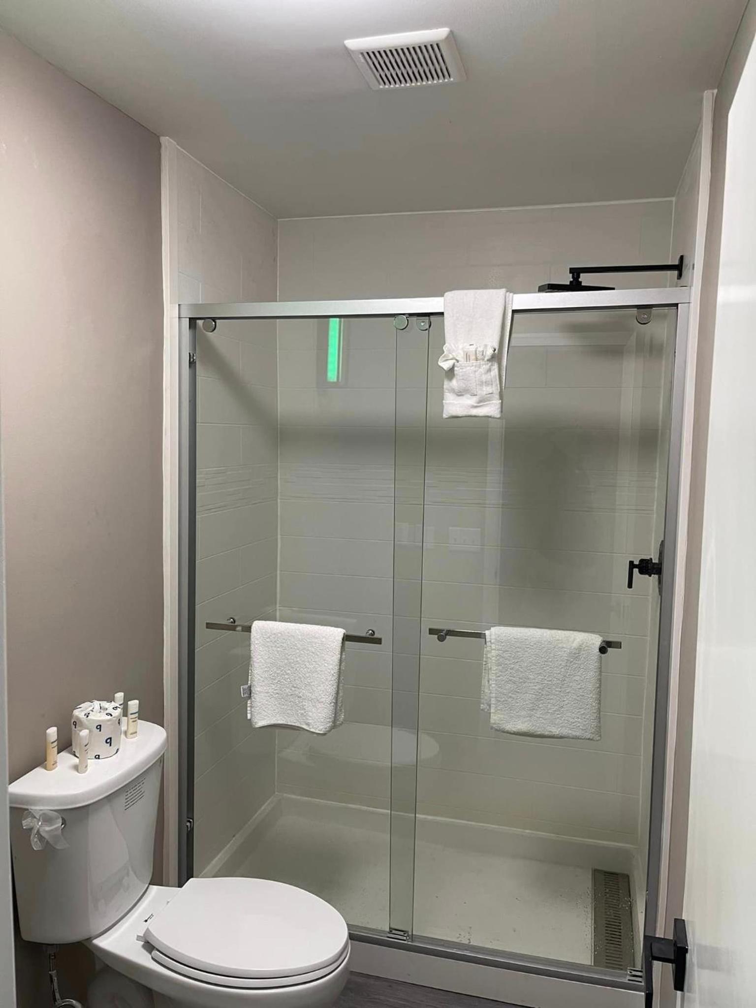 Luxor Inn & Suites, a Travelodge by Wyndham photo 39
