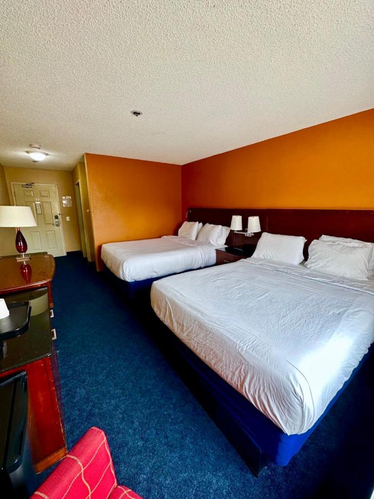 Islander Inn photo 25