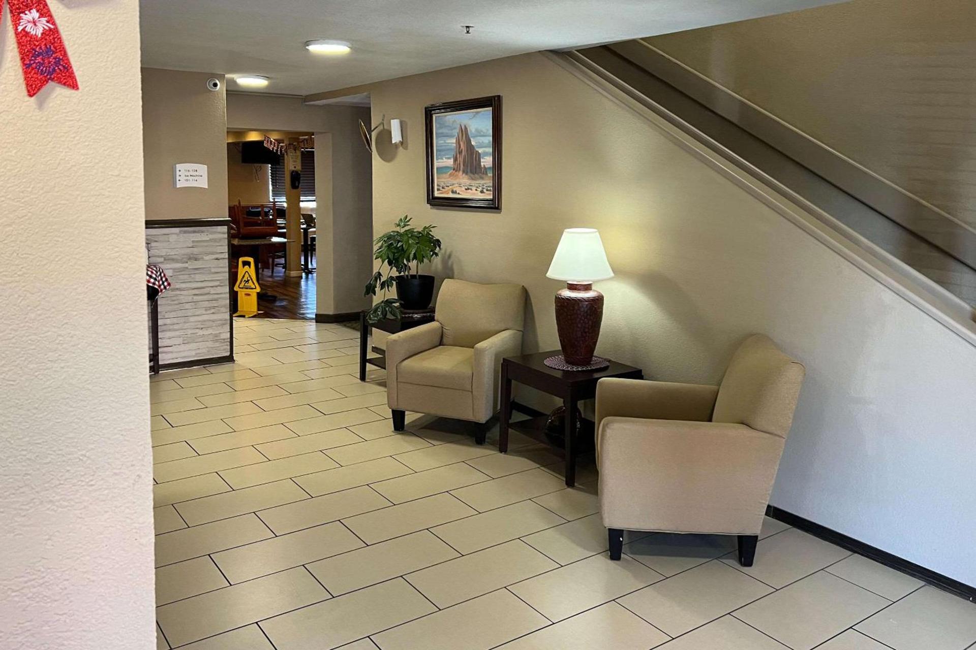 Quality Inn & Suites Farmington photo 5