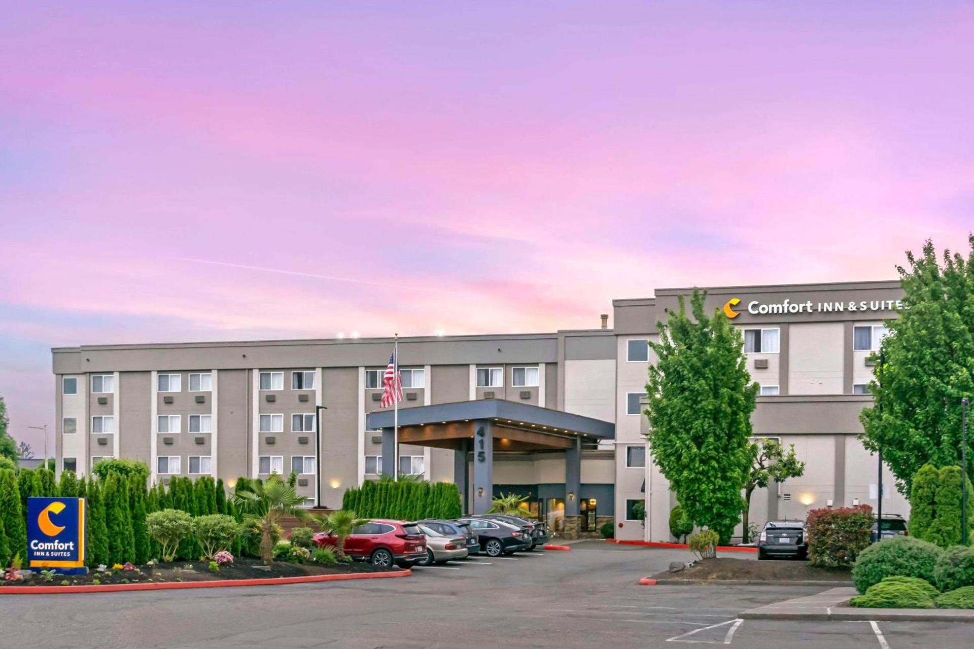 Comfort Inn & Suites Pacific - Auburn photo 25