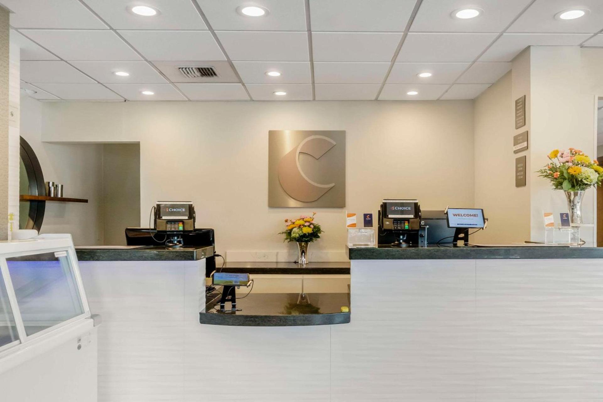 Comfort Inn & Suites Pacific - Auburn photo 8