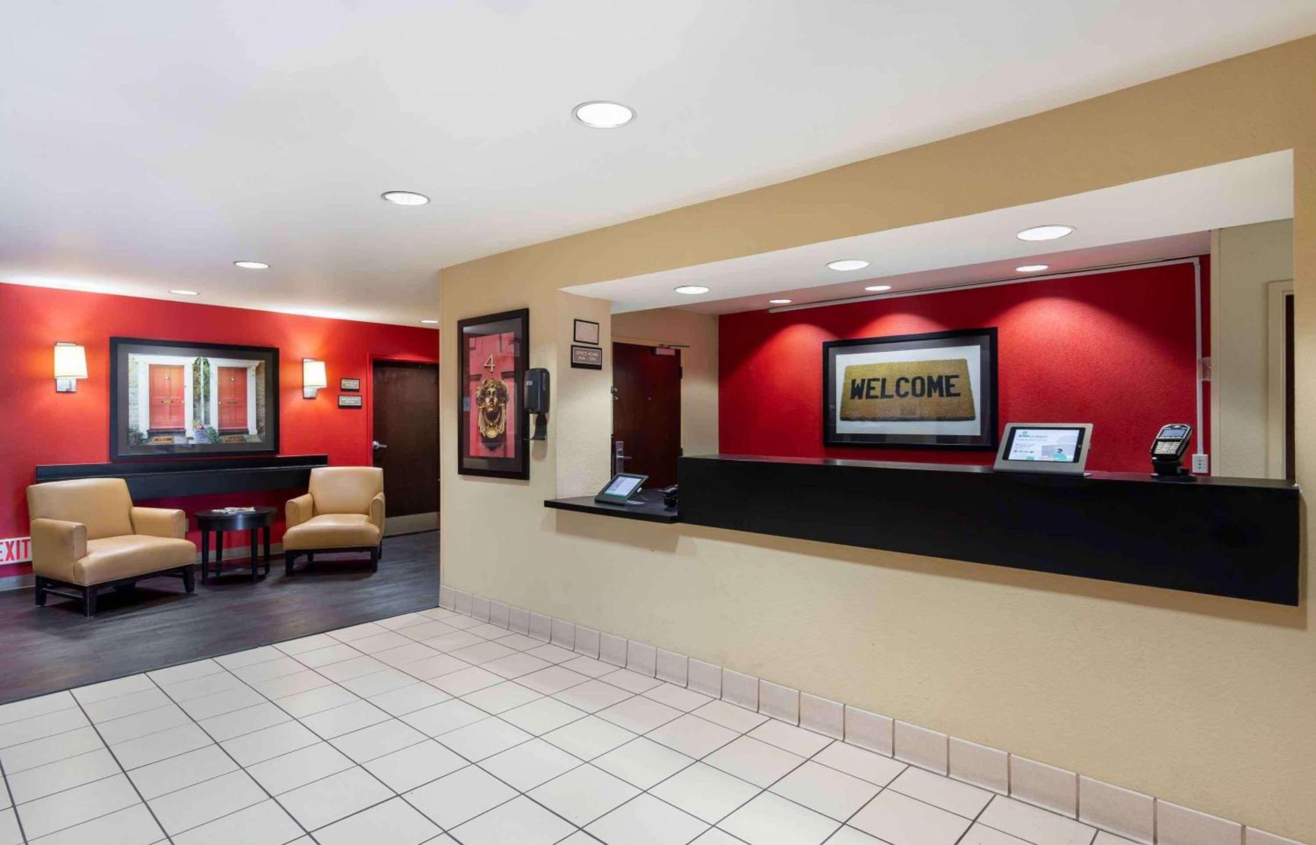 Suburban Studios Columbus Fort Benning Area photo 5