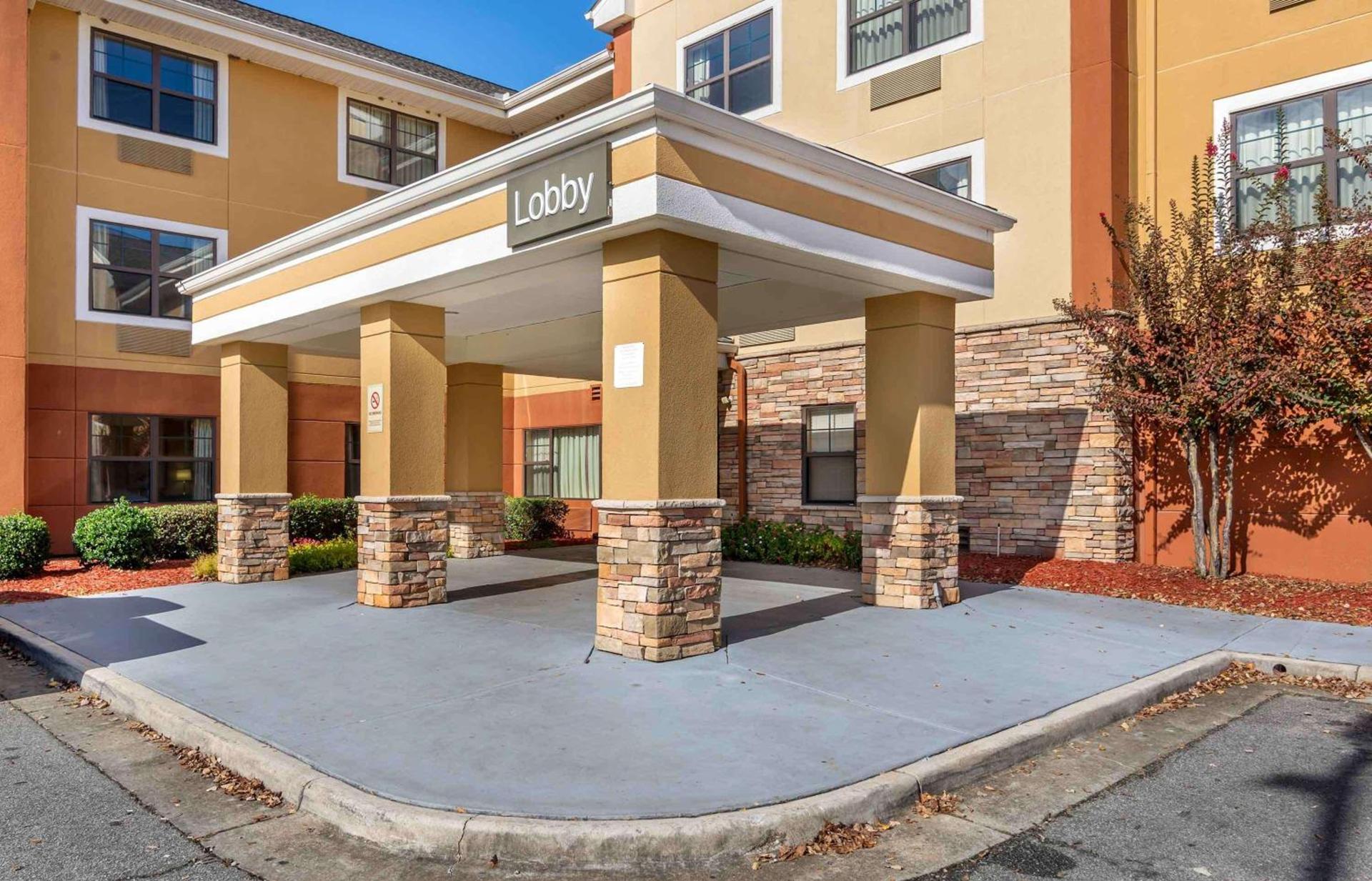 Suburban Studios Columbus Fort Benning Area photo 1