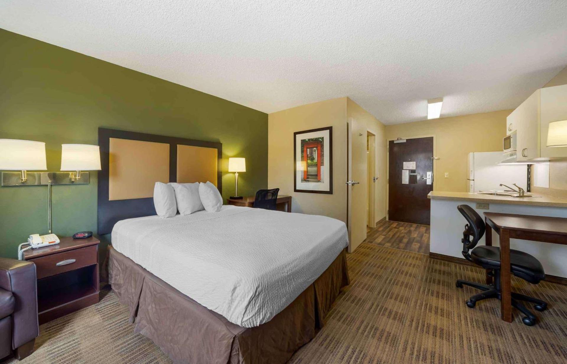 Extended Stay America Suites - Oklahoma City - NW Expressway photo 9