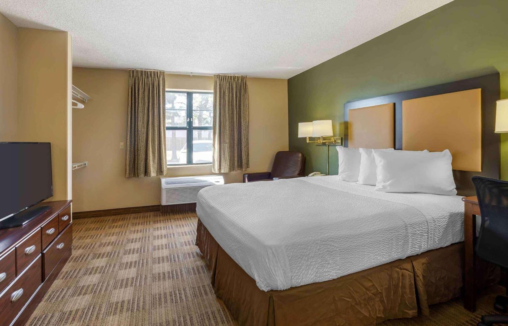 Extended Stay America Suites - Oklahoma City - NW Expressway photo 8