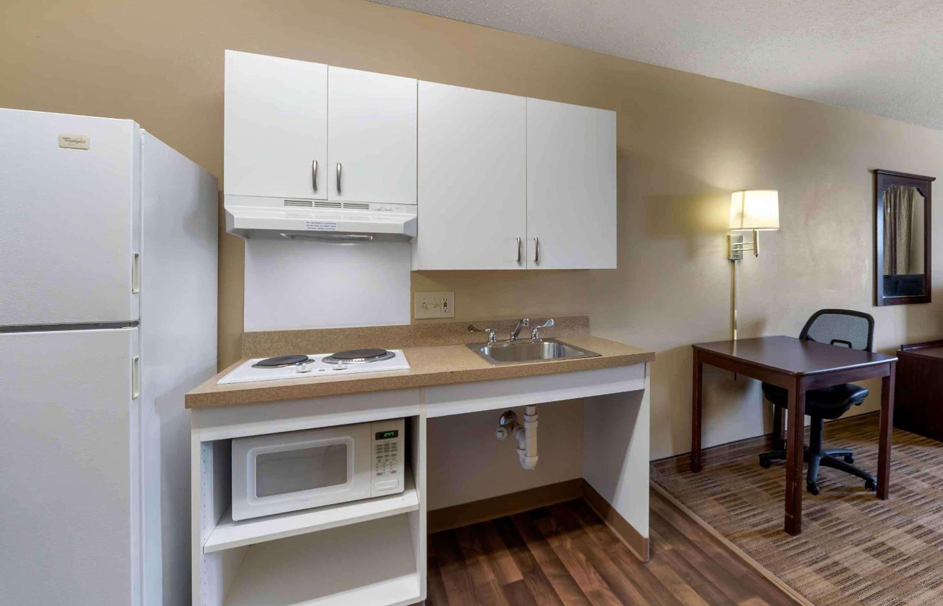 Extended Stay America Suites - Oklahoma City - NW Expressway photo 15