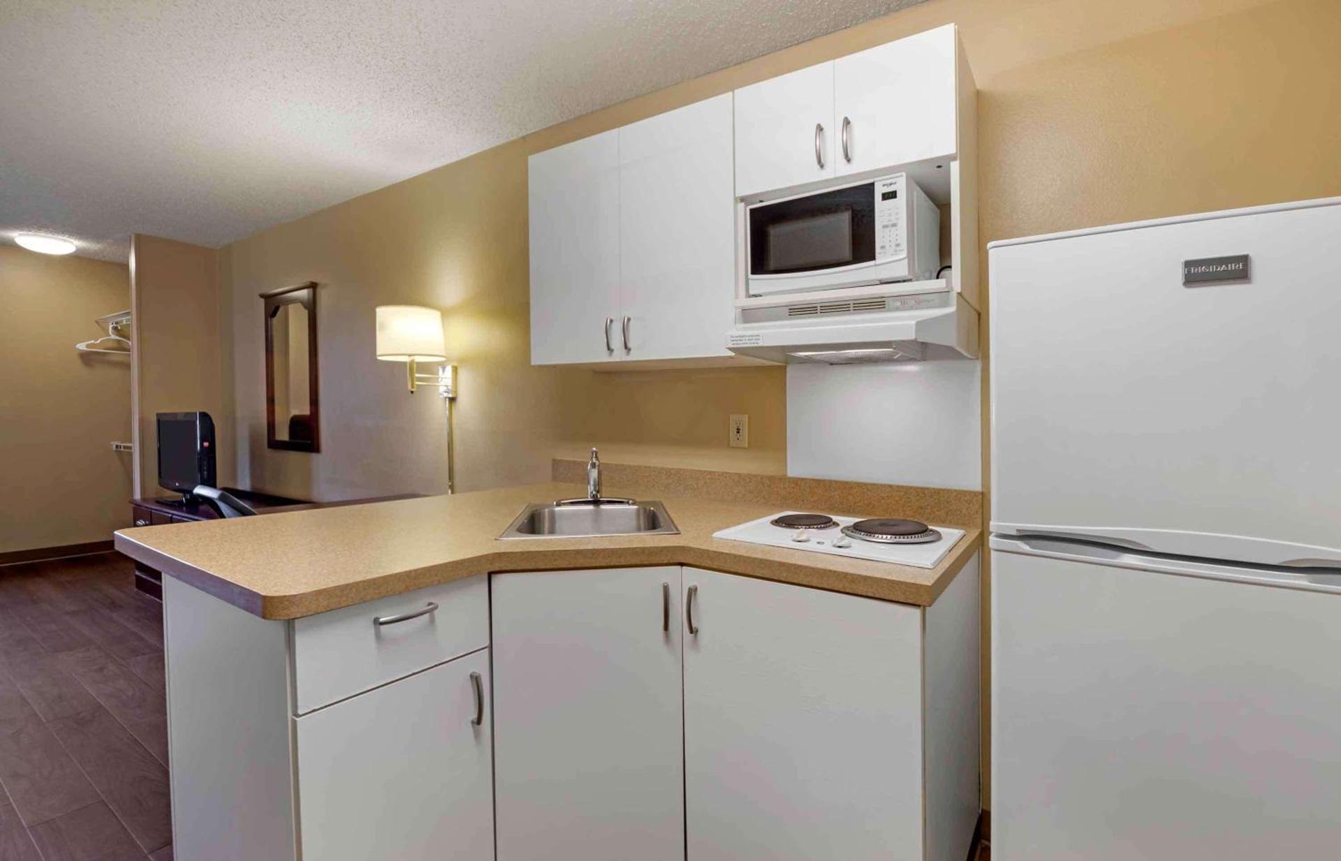 Extended Stay America Suites - Oklahoma City - NW Expressway photo 19