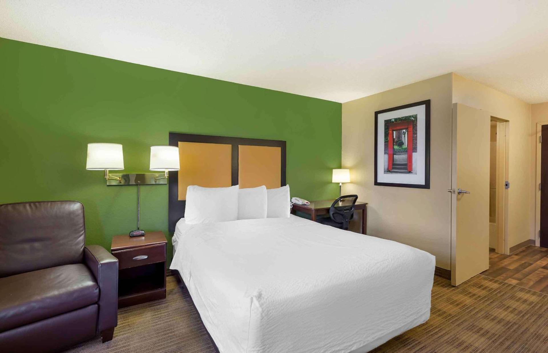 Extended Stay America Suites - Cleveland - Brooklyn photo 10