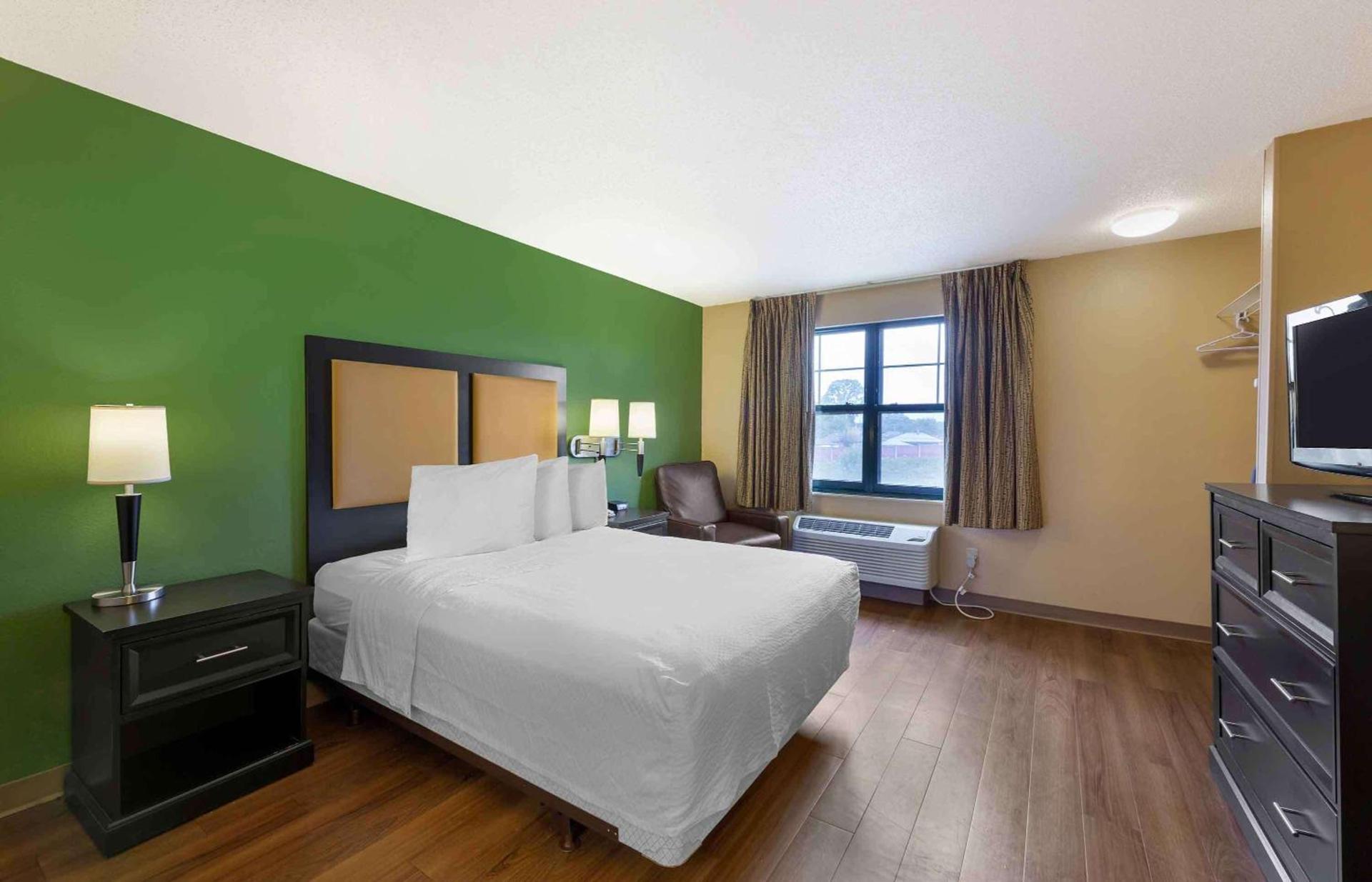 Extended Stay America Suites - Cleveland - Brooklyn photo 14