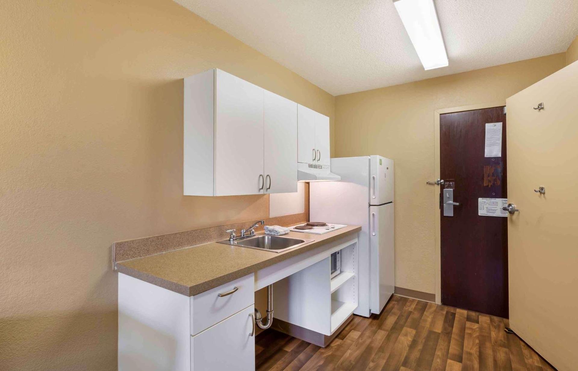 Extended Stay America Suites - Cleveland - Brooklyn photo 17
