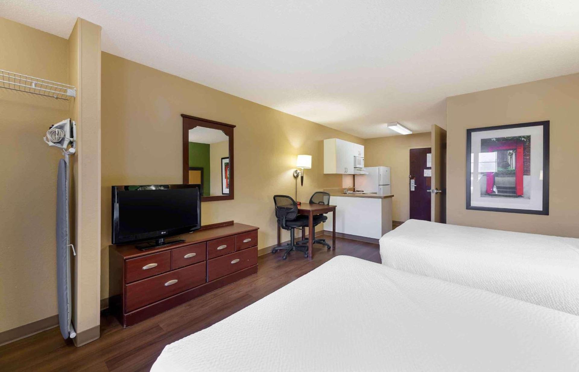 Extended Stay America Suites - Cleveland - Brooklyn photo 19
