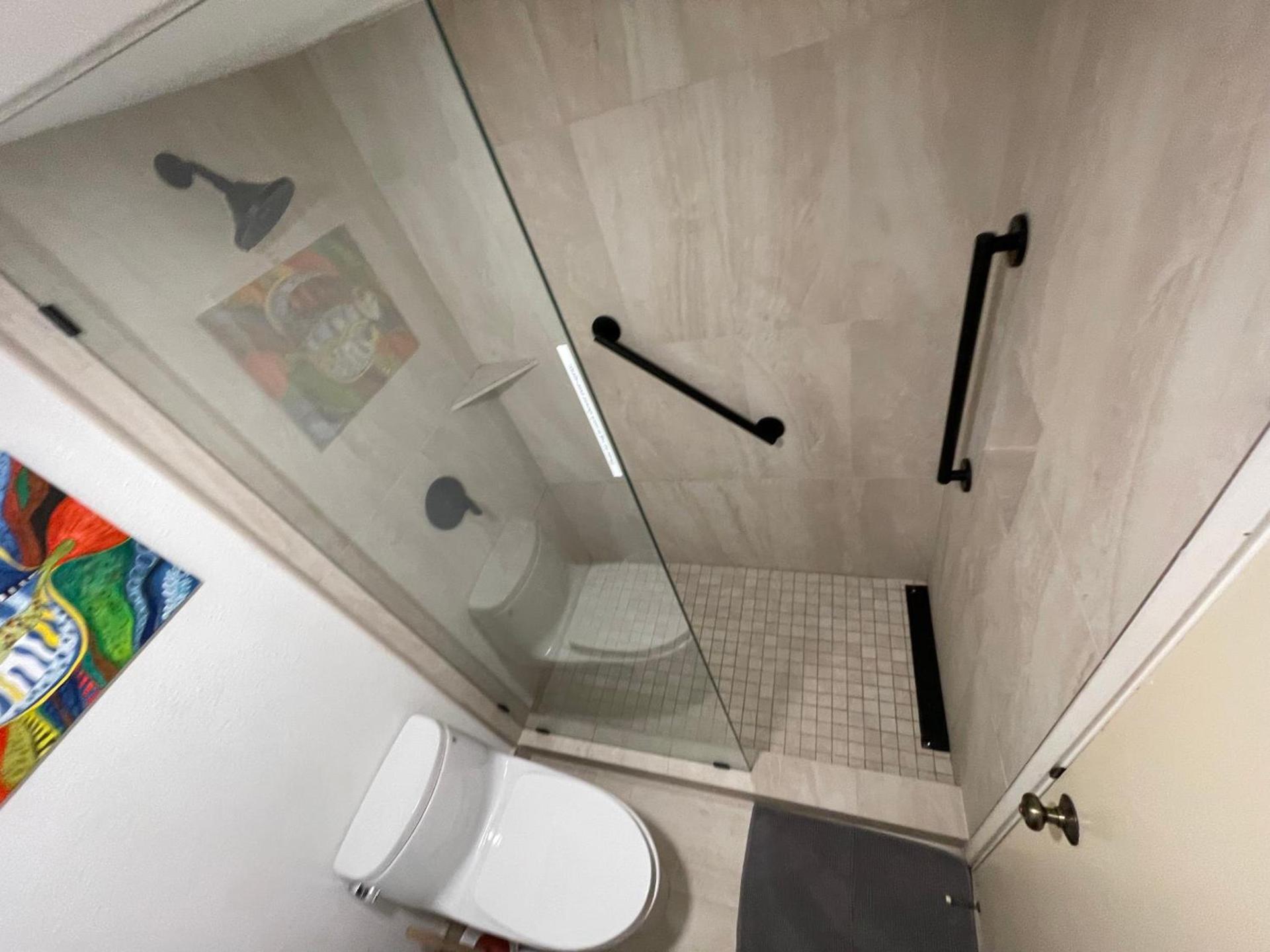 DELUXE PANORAMIC OCEAN VIEW - Dual AC - RENOVATED - FULLY EQUIPPED - SELF MGMT FREE PARKING photo 2